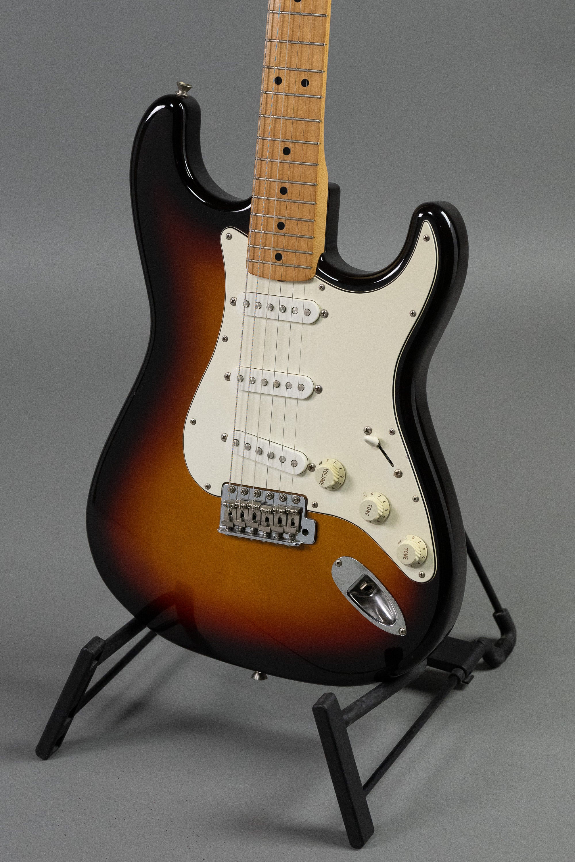 1994 Fender Standard Stratocaster (Japan, Sunburst)