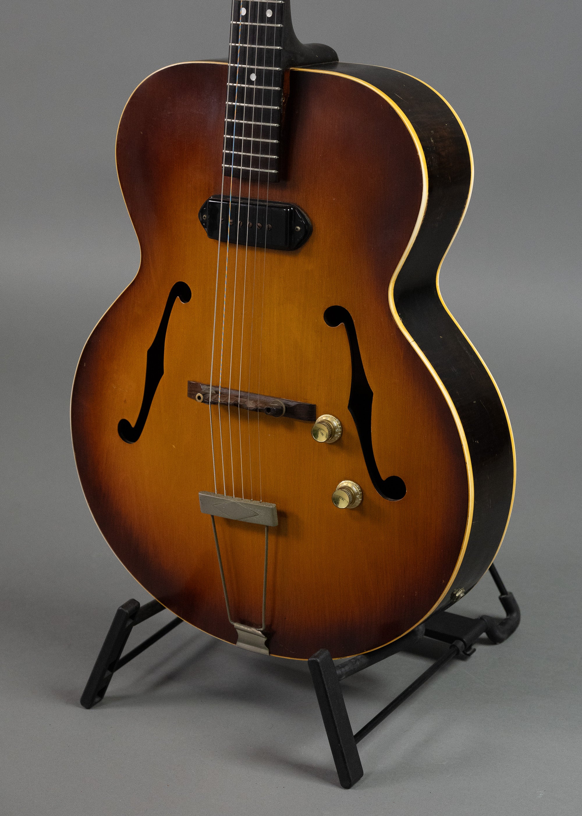 c1948 Gibson ES-150 (USA, Sunburst, HSC)