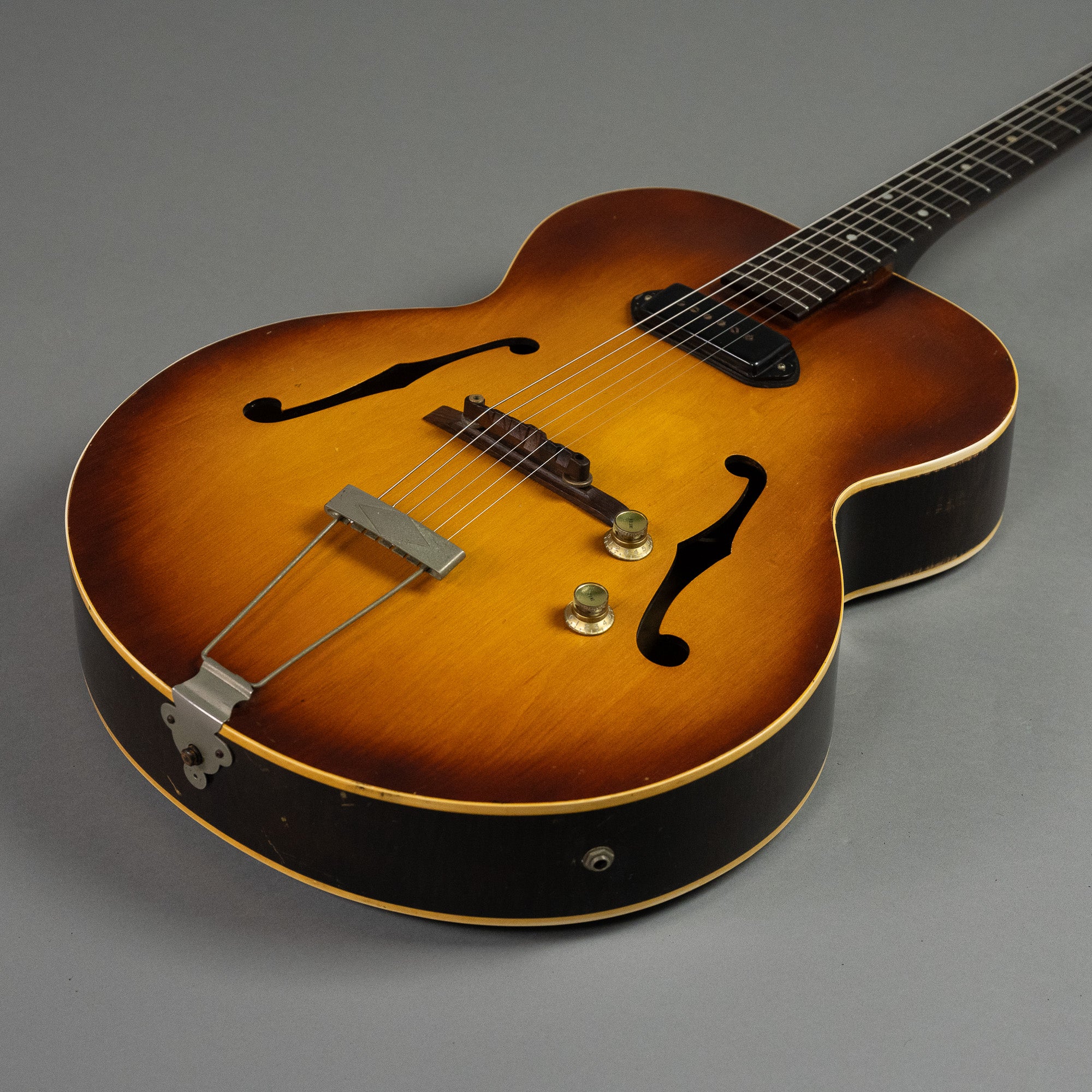 c1948 Gibson ES-150 (USA, Sunburst, HSC)