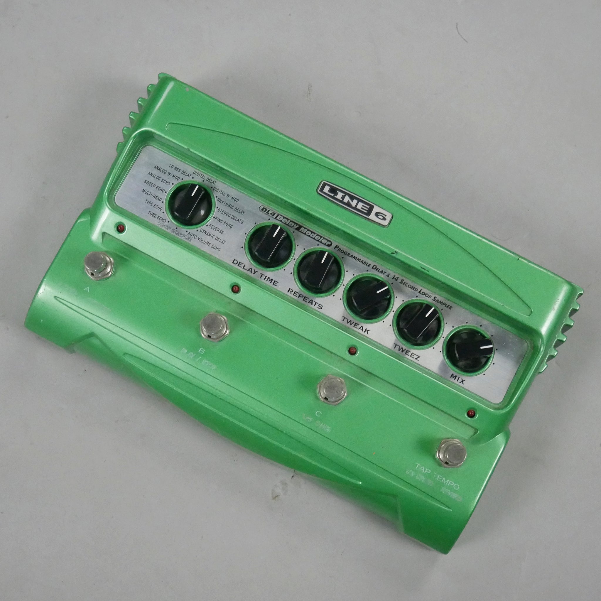 c2000s Line 6 DL4 Delay Modeller (China, Box, PSU)