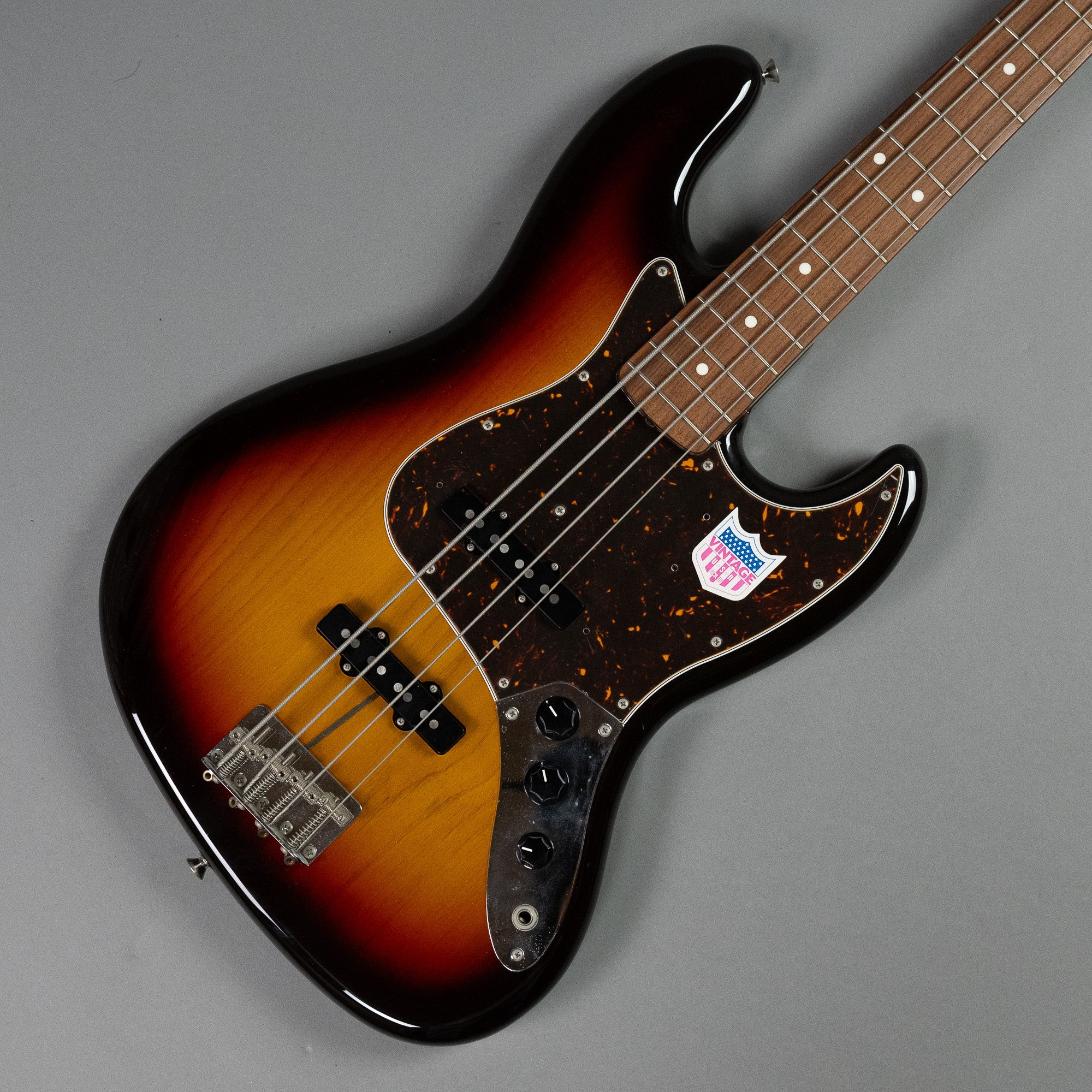 2015 Fender JB62 62 Re-Issue Jazz Bass (Japan, Sunburst)