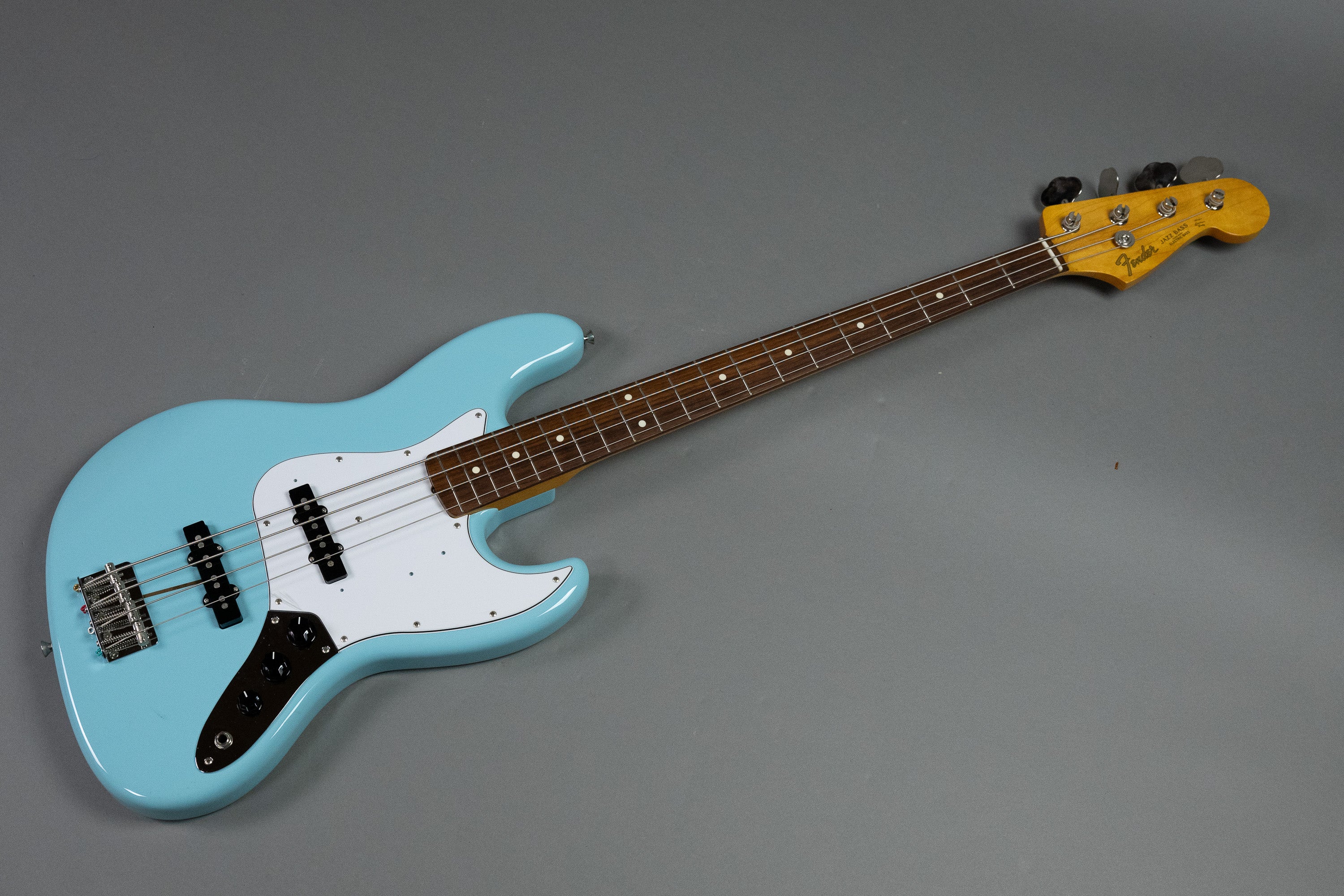 2009 Fender JB62 '62 Re-Issue Jazz Bass (Japan, Sonic Blue)