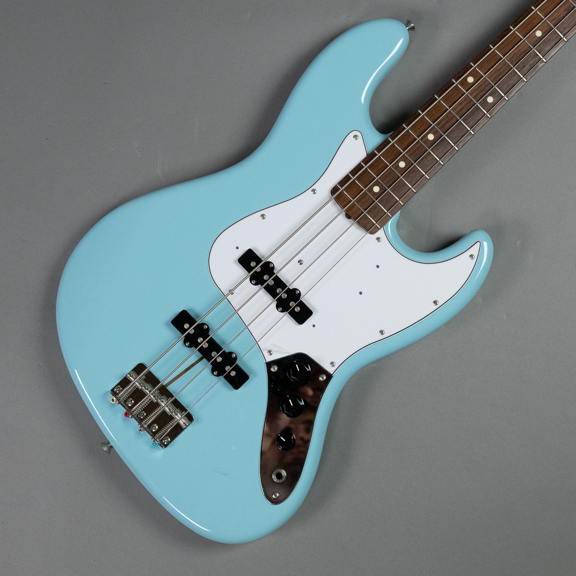 2009 Fender JB62 '62 Re-Issue Jazz Bass (Japan, Sonic Blue)