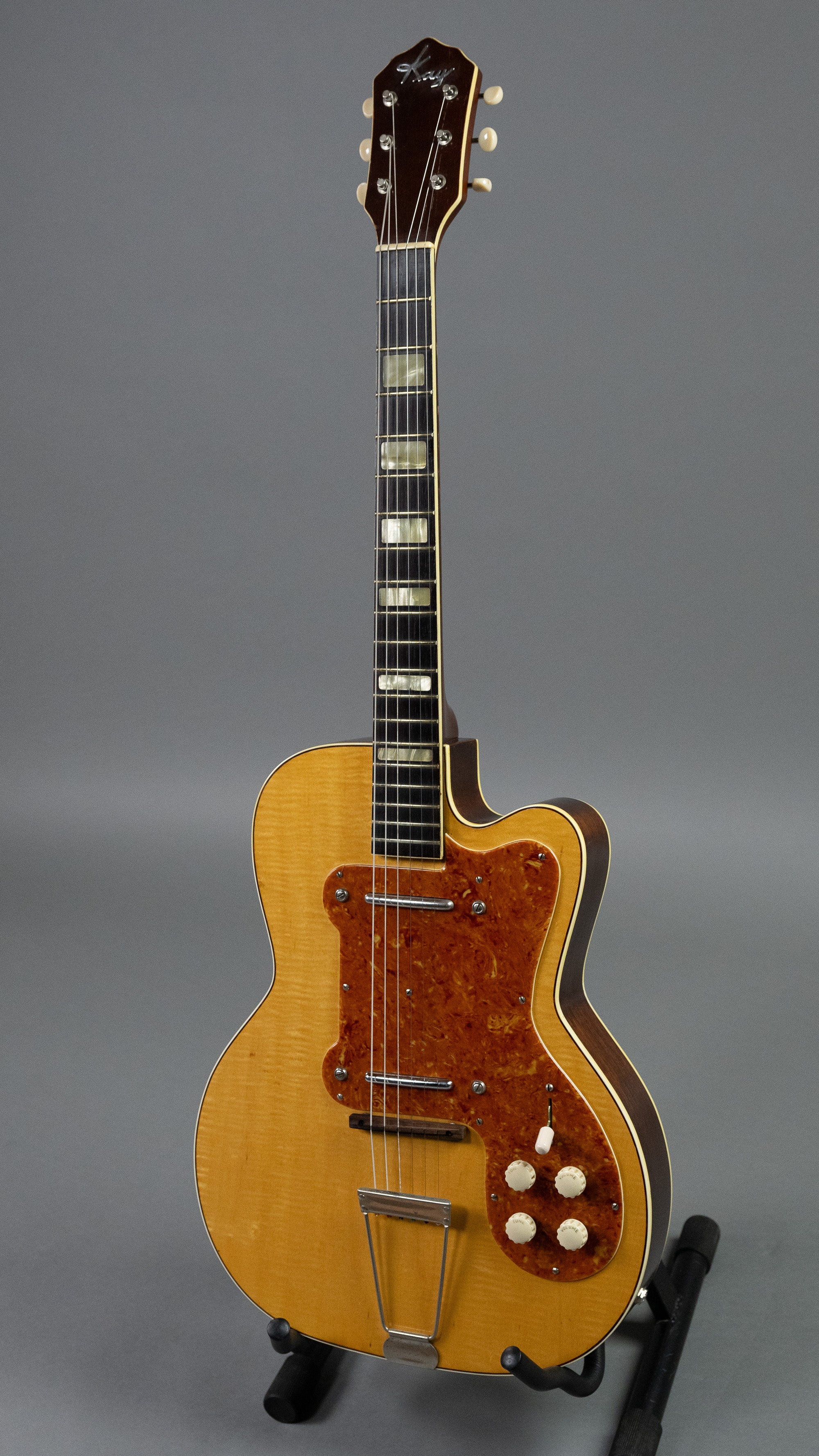 c1957 Kay K161 Thin Twin (USA, Natural, Pasteboard Case)