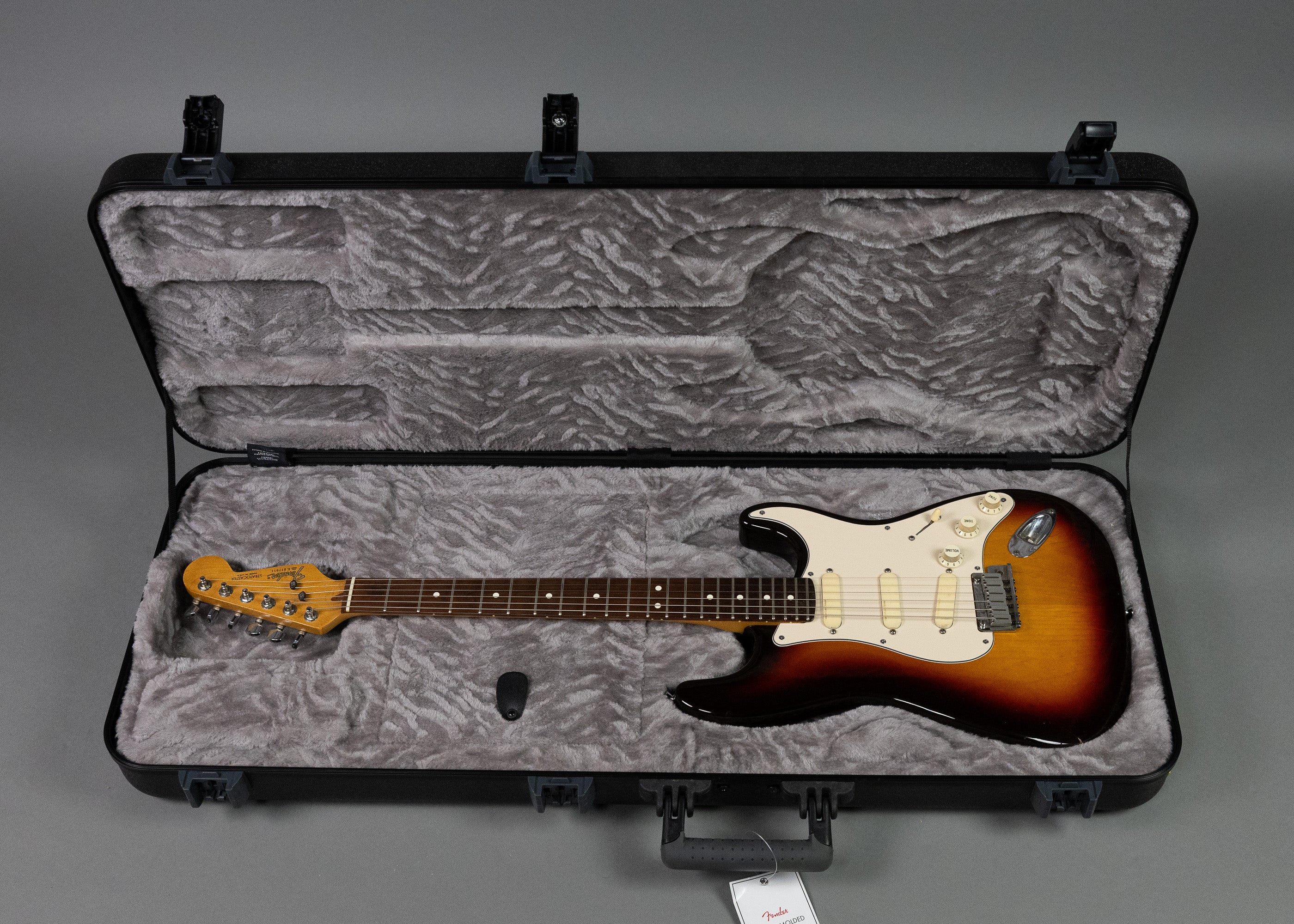 1988 Fender Standard Plus Stratocaster (USA, Sunburst, Fender TSA case)