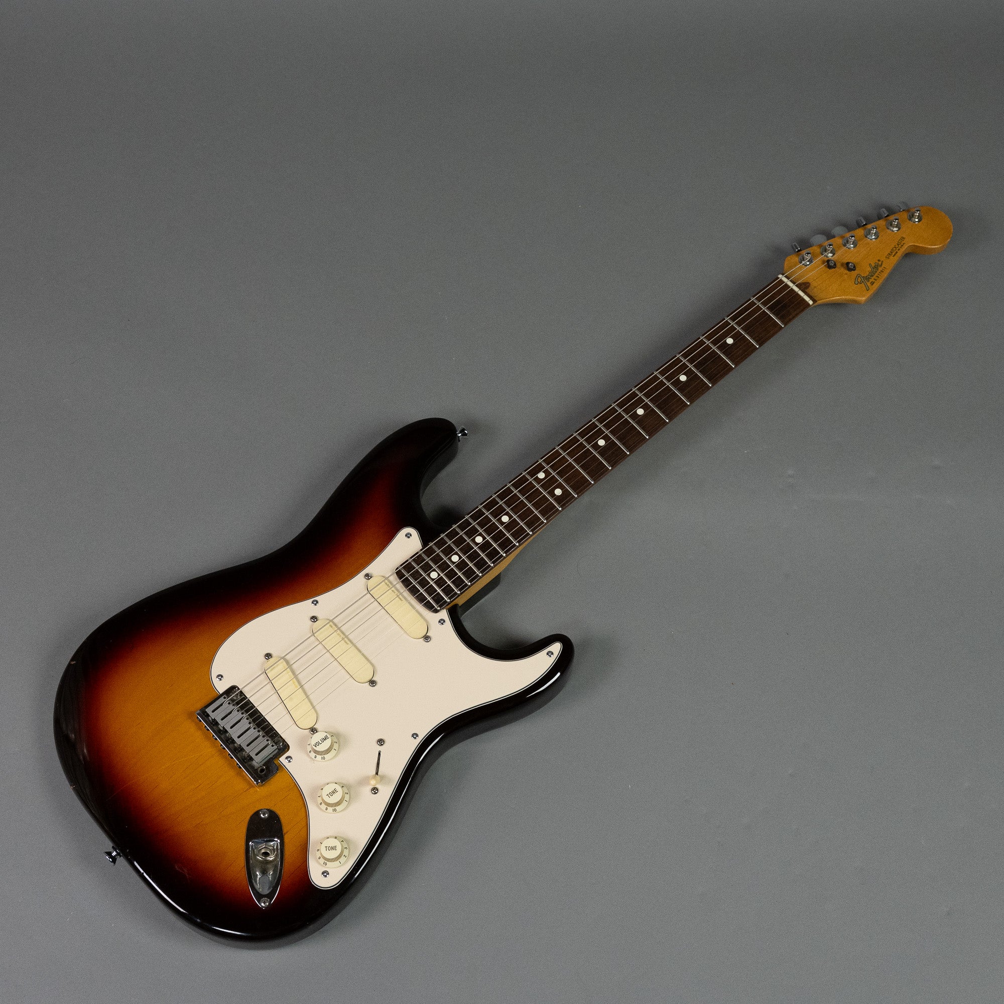 1988 Fender Standard Plus Stratocaster (USA, Sunburst, Fender TSA case)