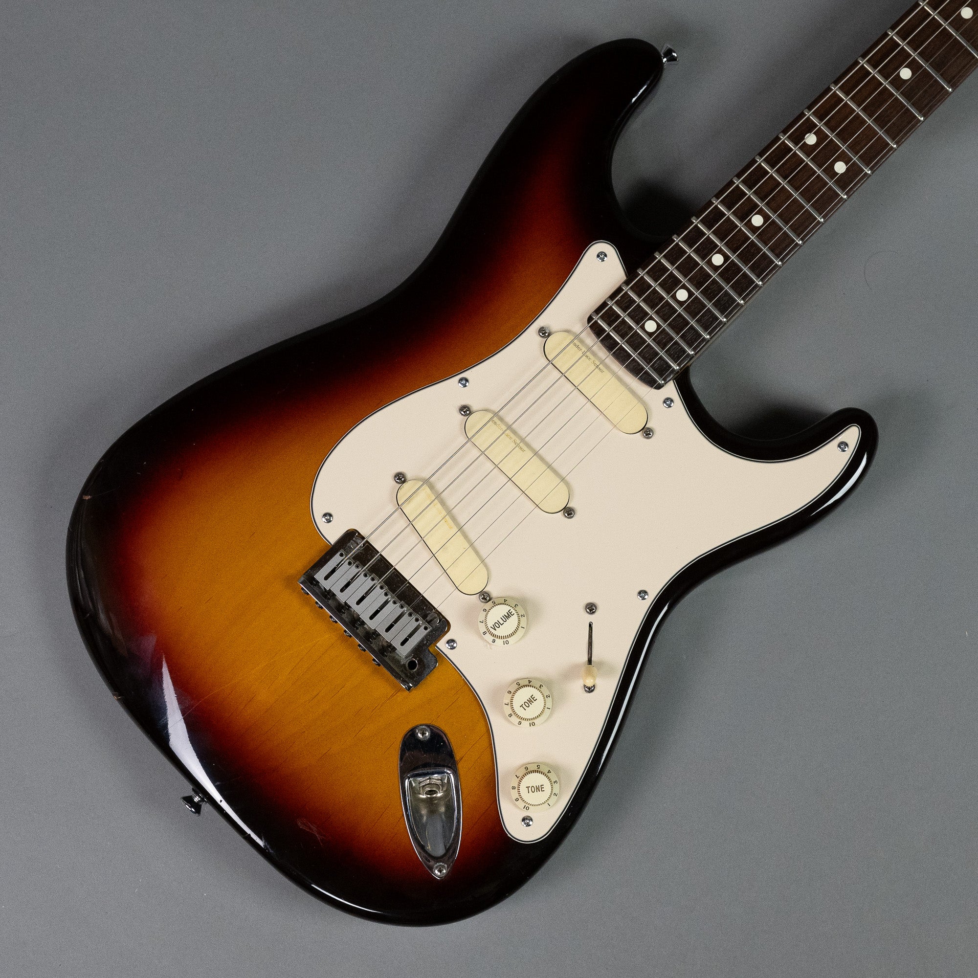 1988 Fender Standard Plus Stratocaster (USA, Sunburst, Fender TSA case)