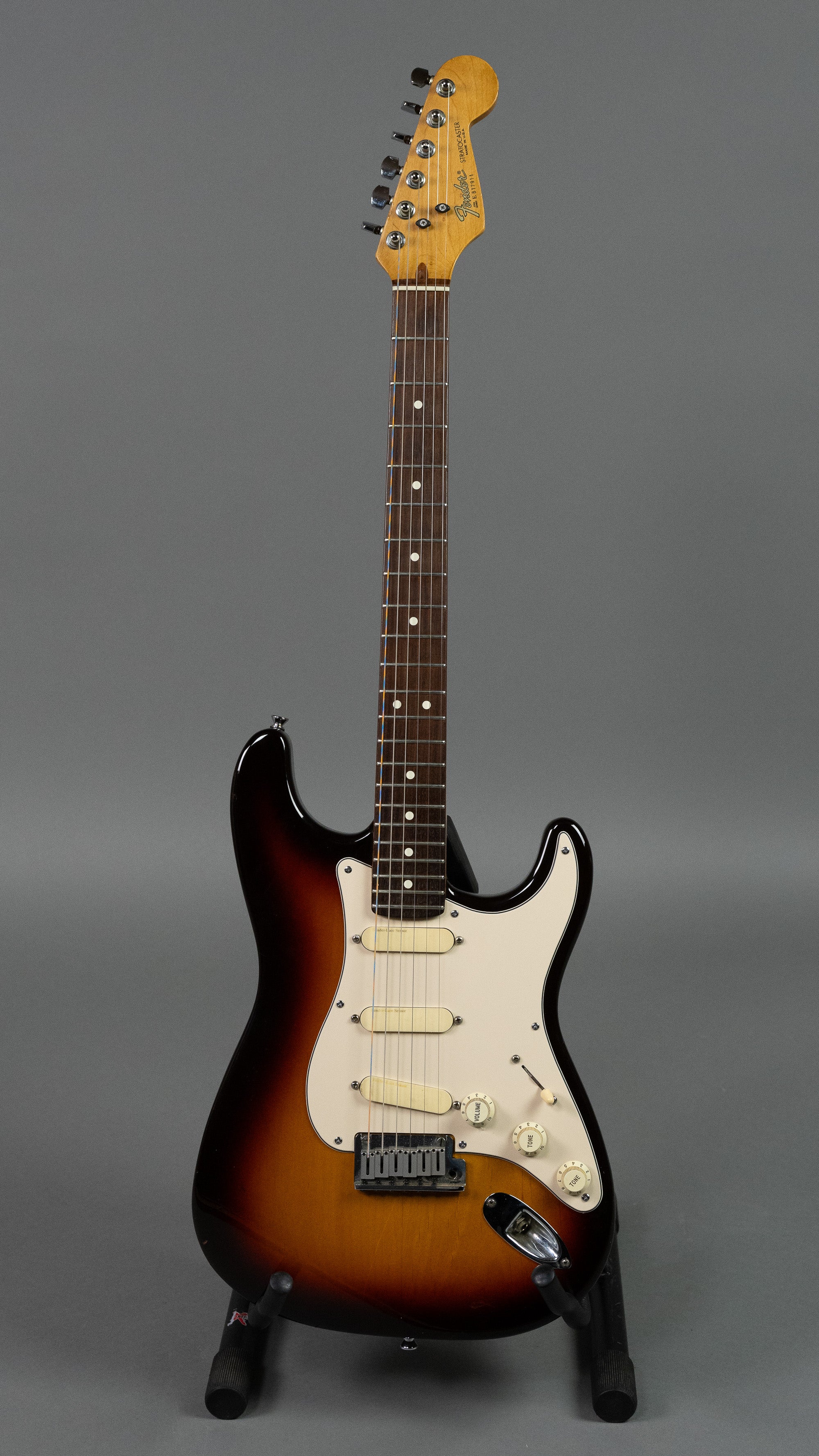 1988 Fender Standard Plus Stratocaster (USA, Sunburst, Fender TSA case)