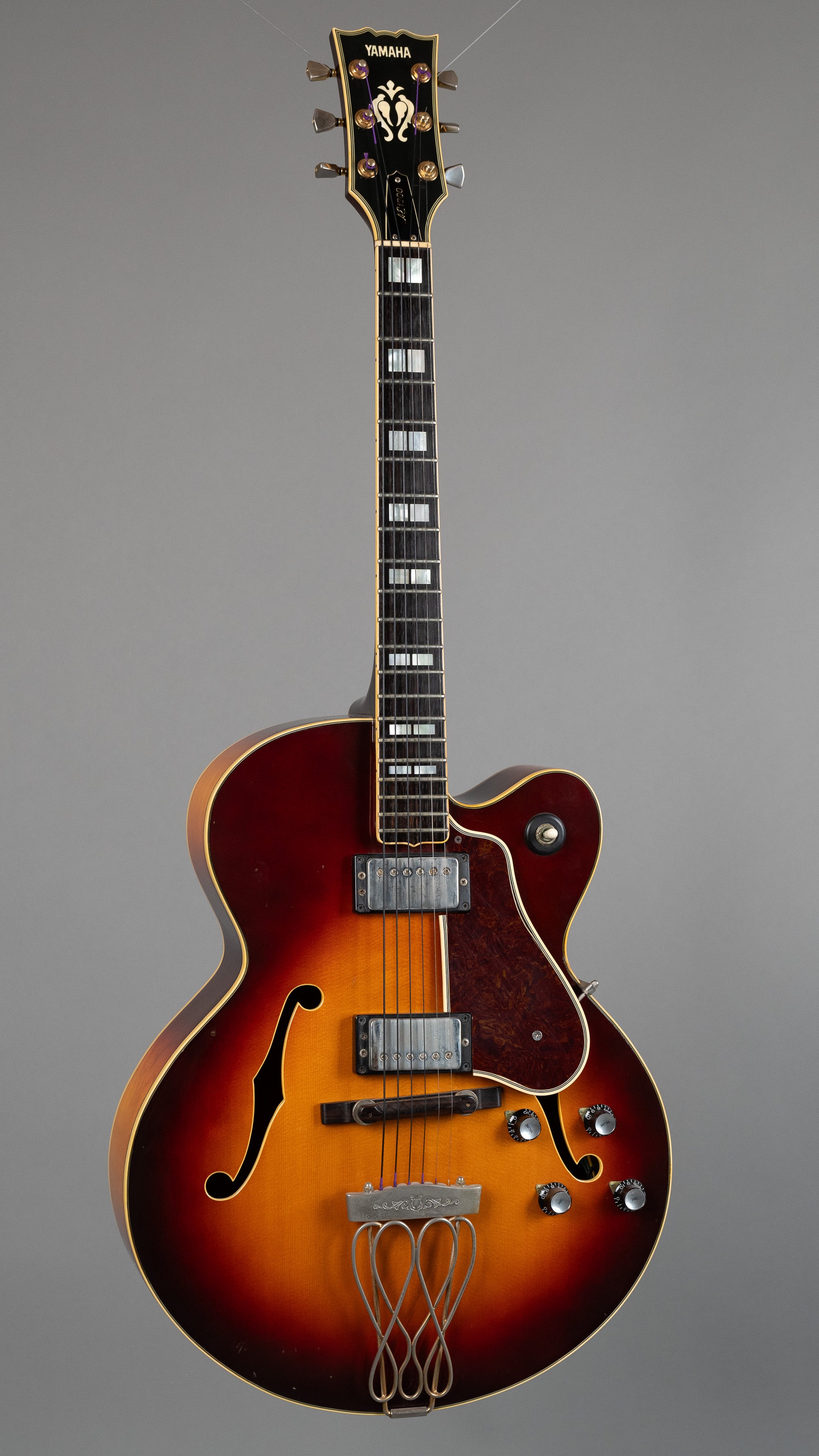 c1980s Yamaha AE-1200 Hollowbody Archtop Antique Sunburst (MIJ)