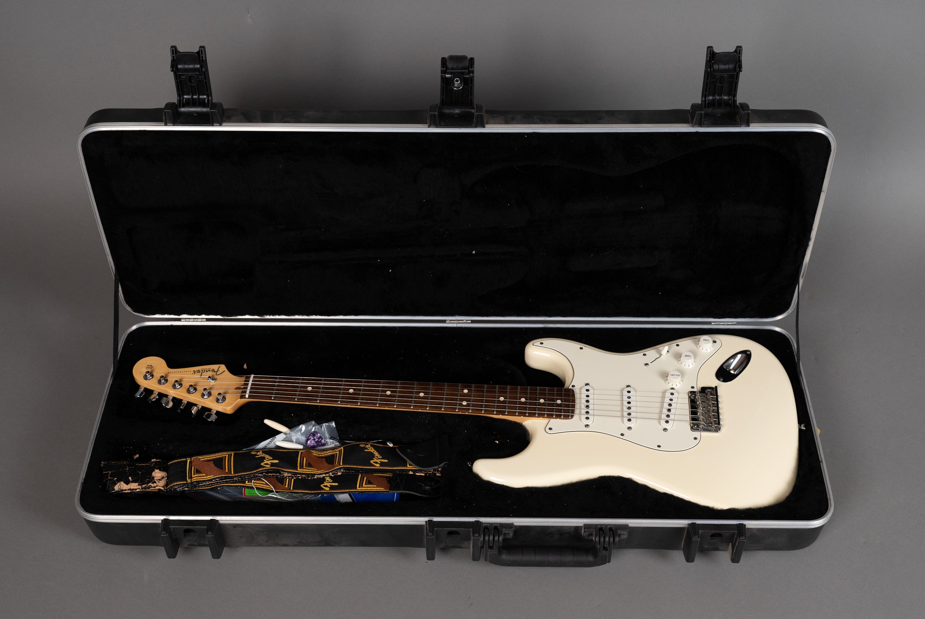Fender Stratocaster 2010年製 2010 Fender Stratocaster (USA, Vintage White, OHSC)