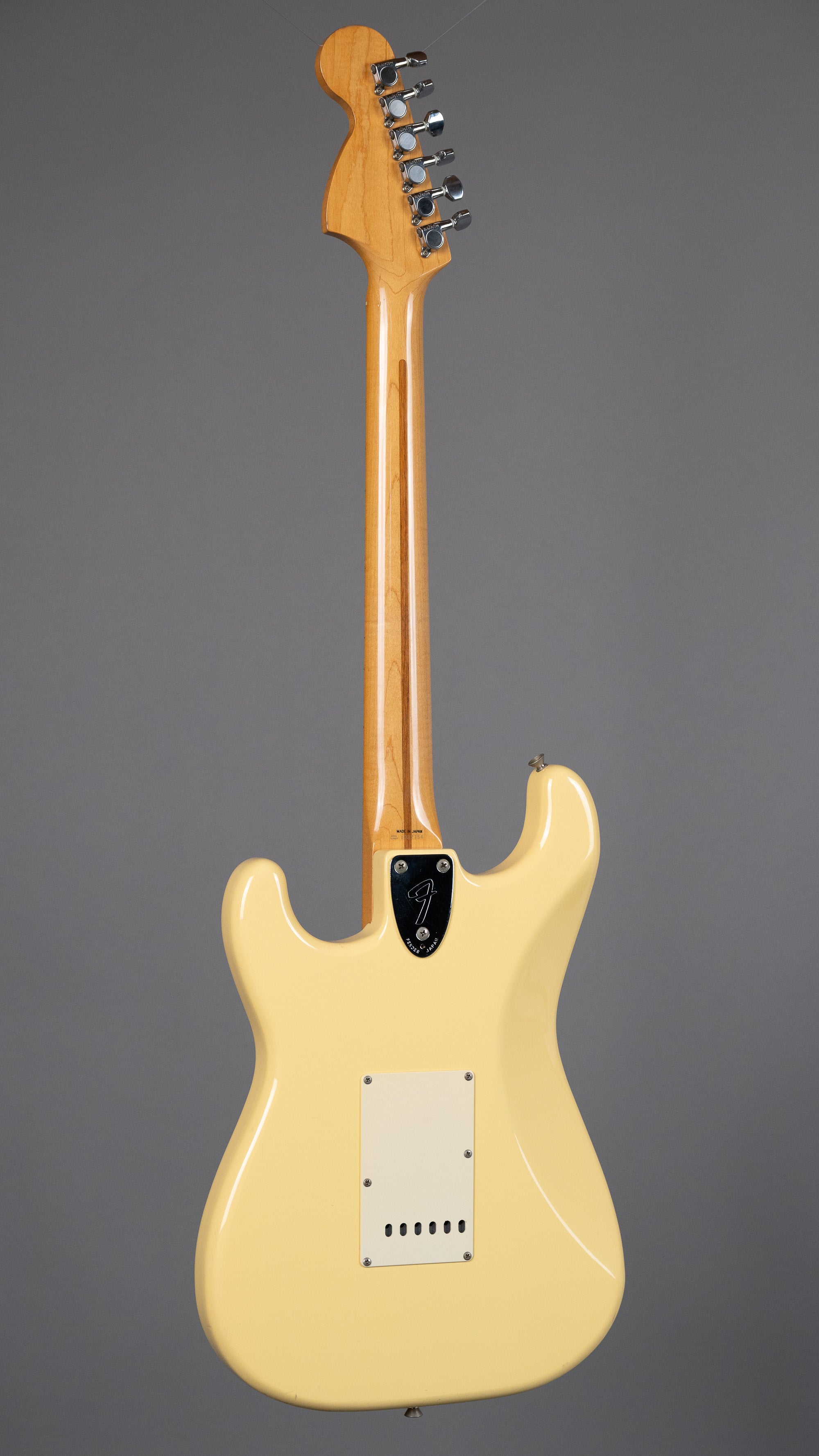 Fender Japan YNGWIE モデル　ST-57YM,ST-72YM yngwie-new4.jpg