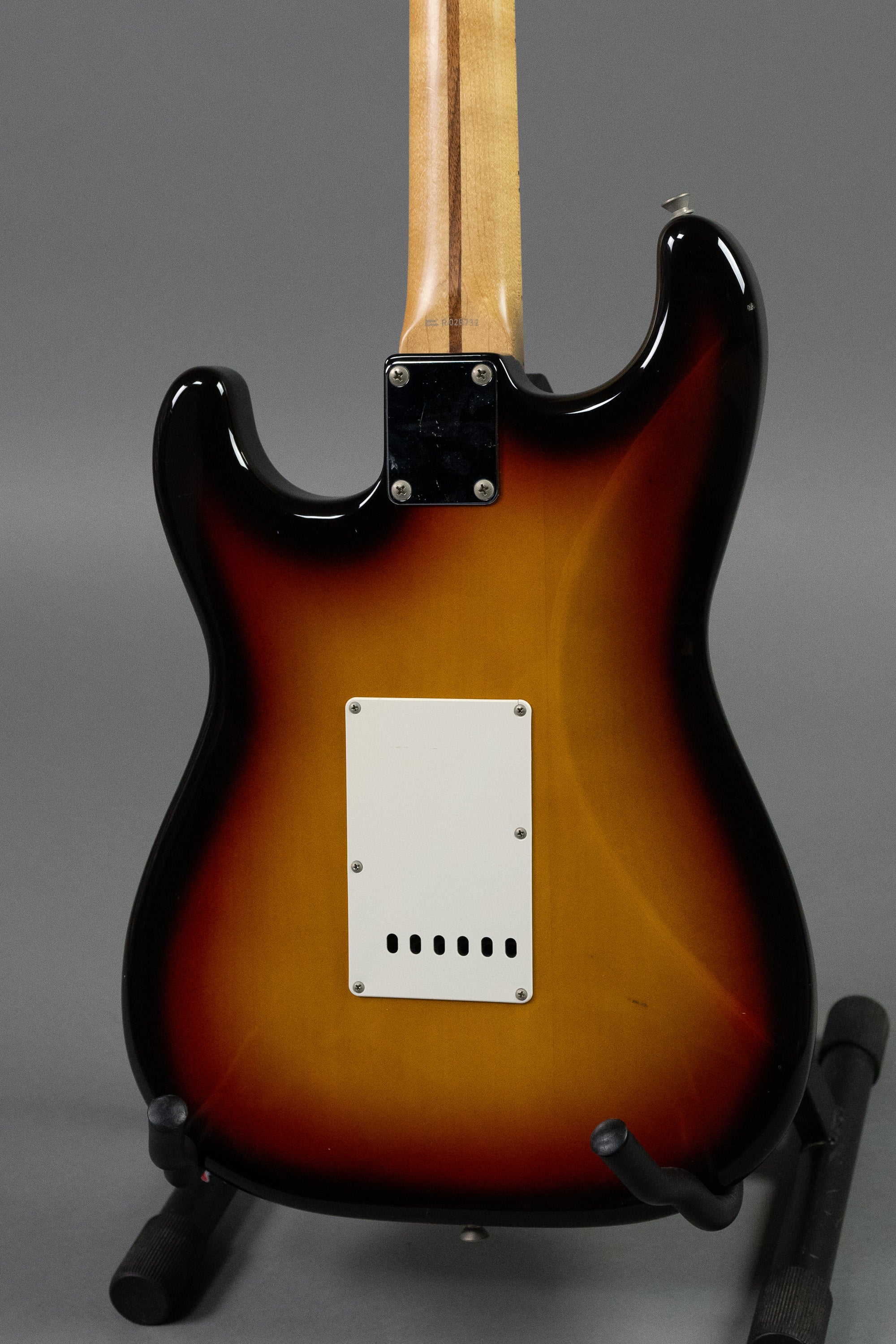 1994 Fender Stratocaster (Japan, Maple Neck, Sunburst SN R026732)