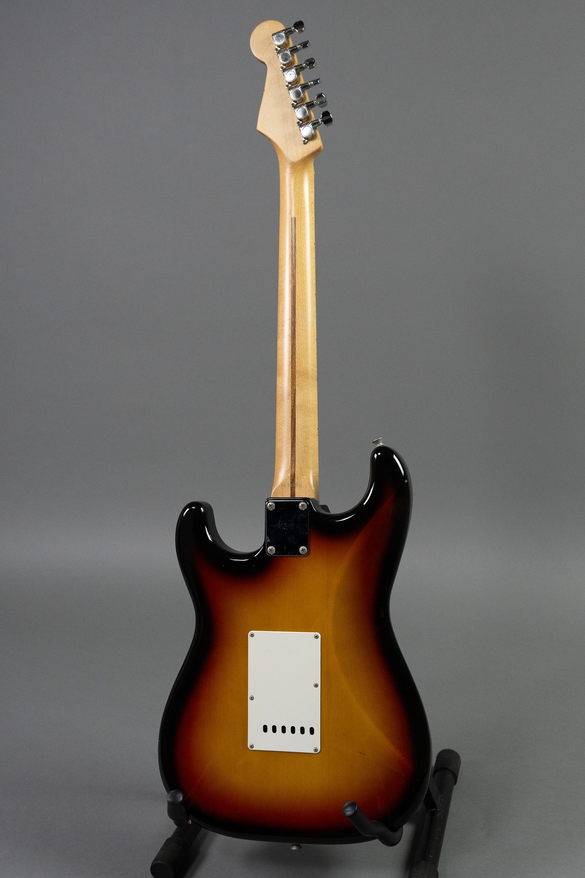 1994 Fender Stratocaster (Japan, Maple Neck, Sunburst SN R026732)