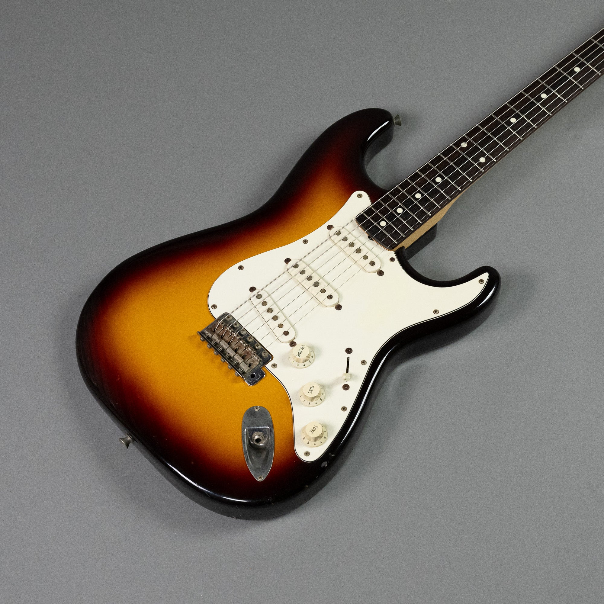 1993-1994 Fender Japan Stratocaster (Japan, Rosewood Neck, Sunburst)