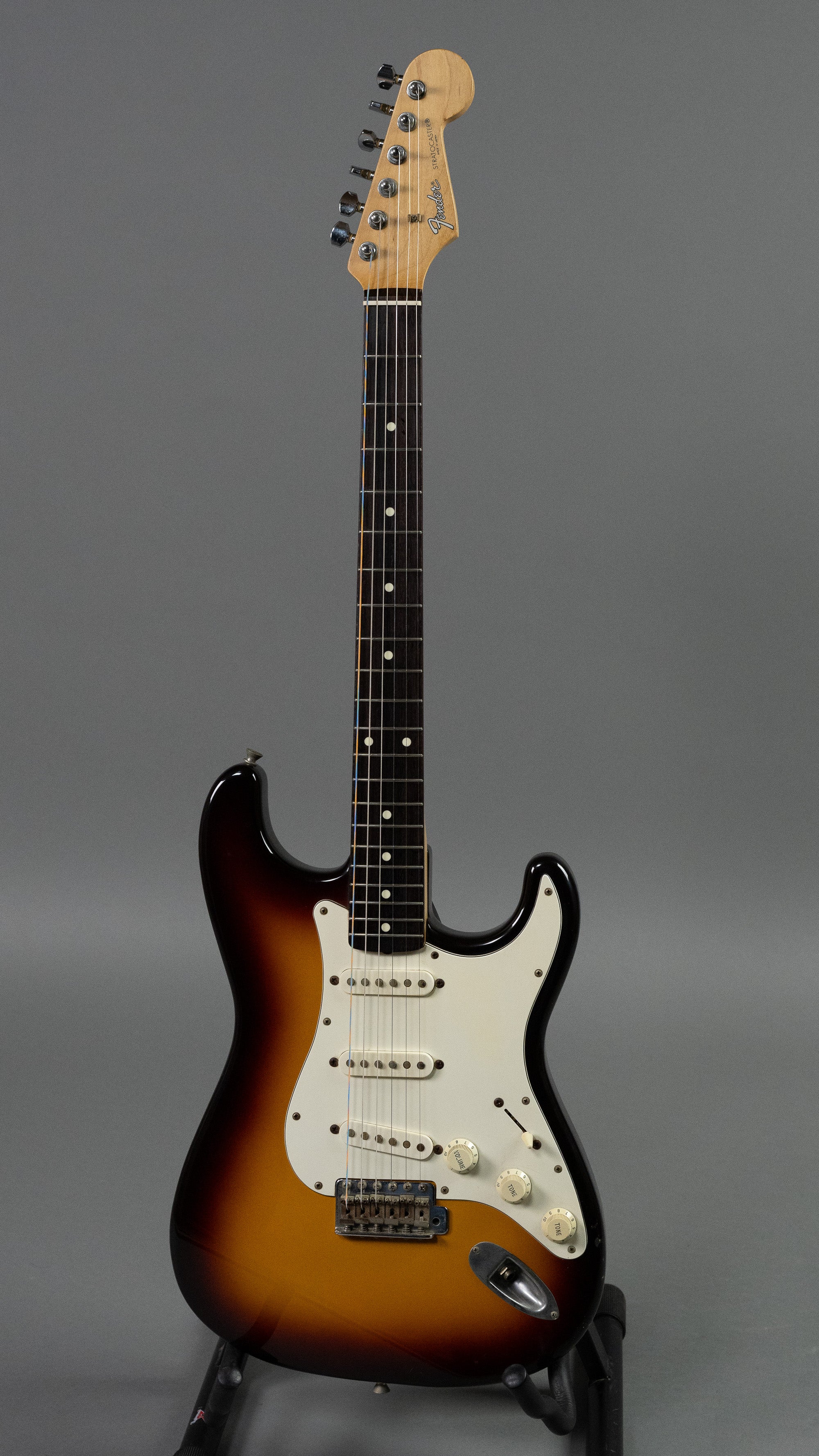 1993-1994 Fender Japan Stratocaster (Japan, Rosewood Neck, Sunburst)