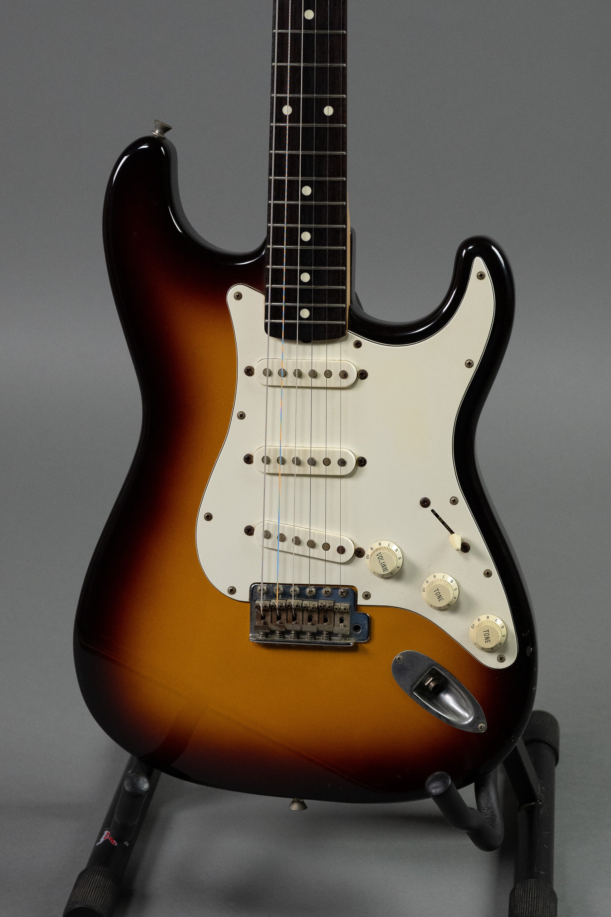 1993-1994 Fender Japan Stratocaster (Japan, Rosewood Neck, Sunburst)