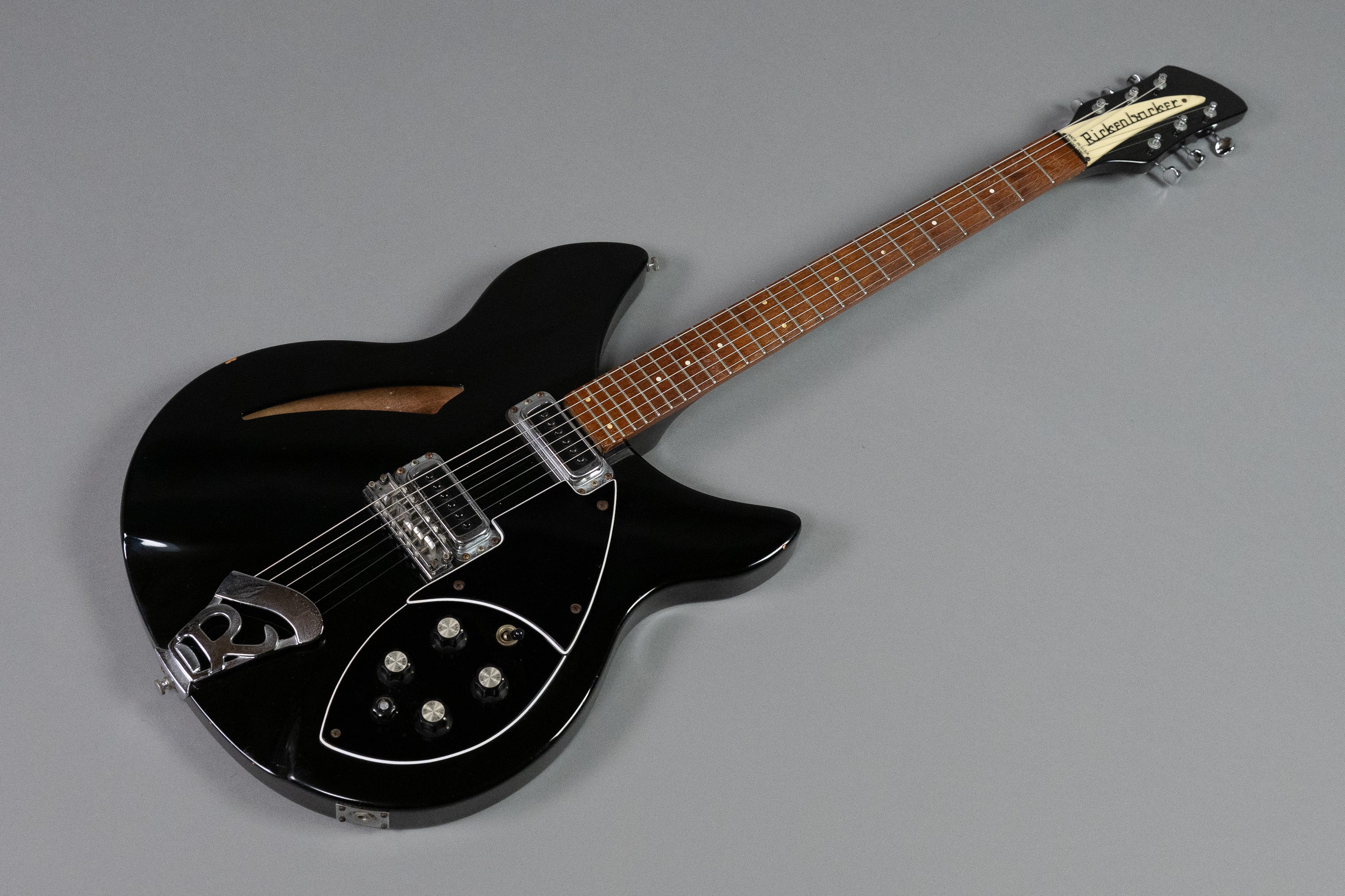 1982 Rickenbacker 330 (USA, Jetglo, OHSC)