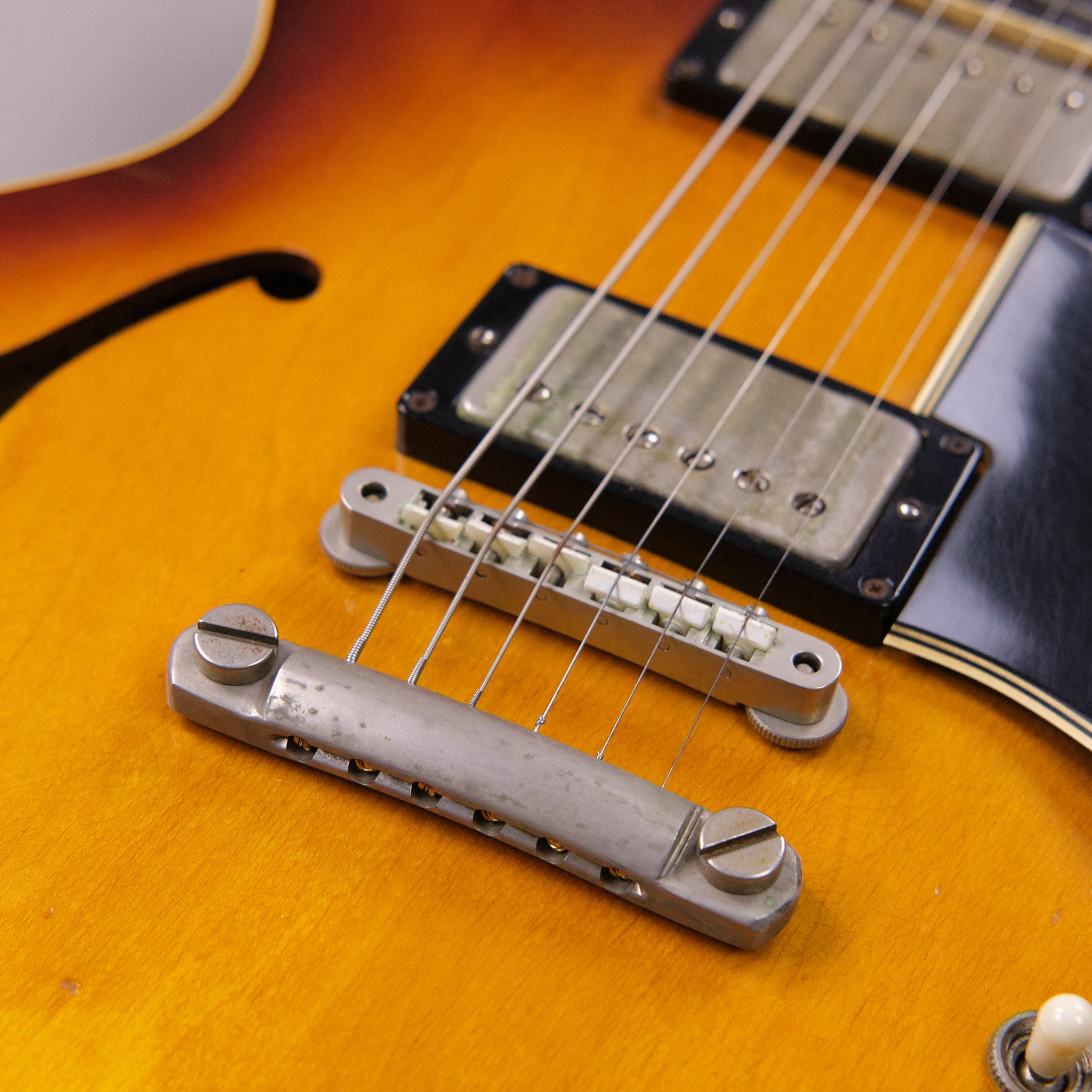 1965 Gibson ES-335 Sunburst (USA, HSC)