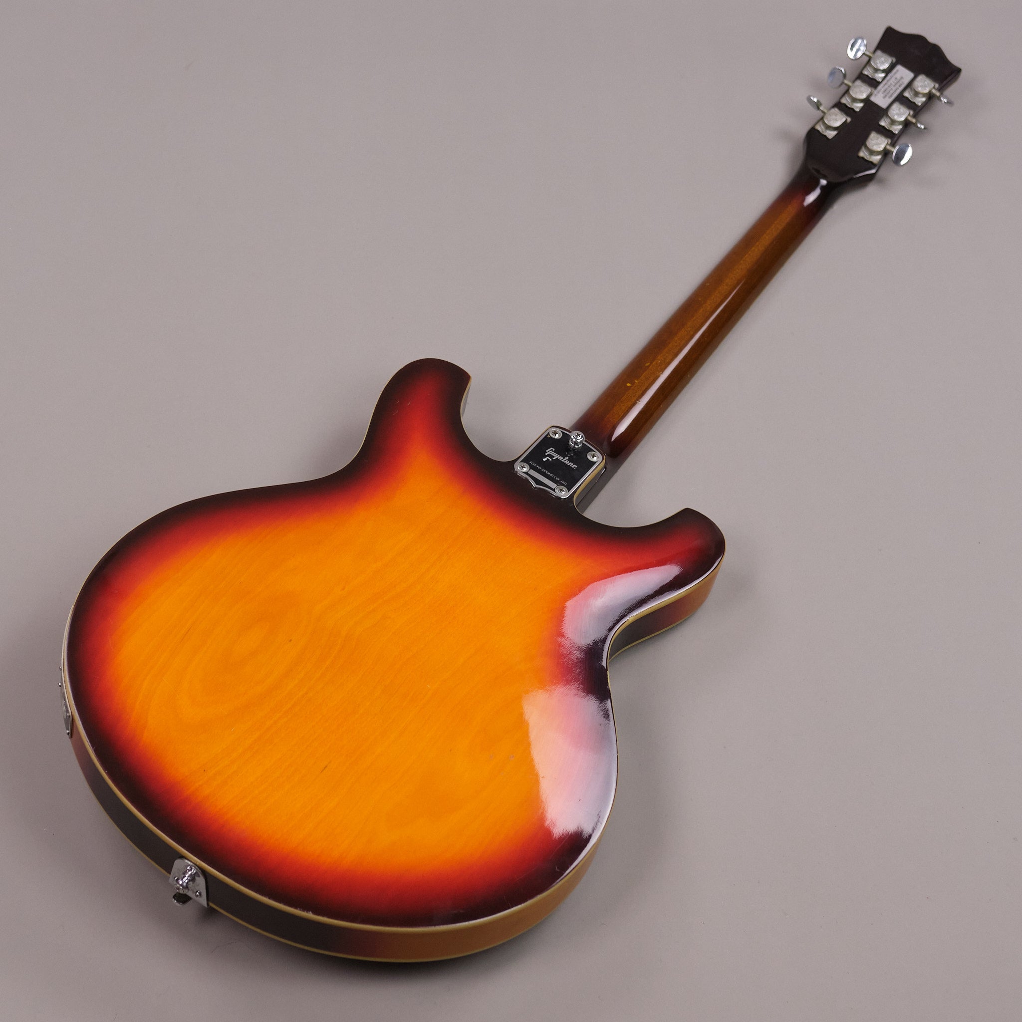 美品 Guyatone グヤトーン SG-25T セミアコ 赤 ビザールギター Guyatone SG-25T 1960's - YouTube