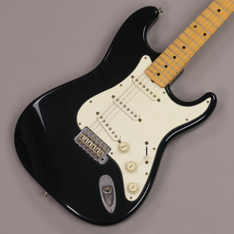 1994 Fender Stratocaster Standard (Japan, Black)