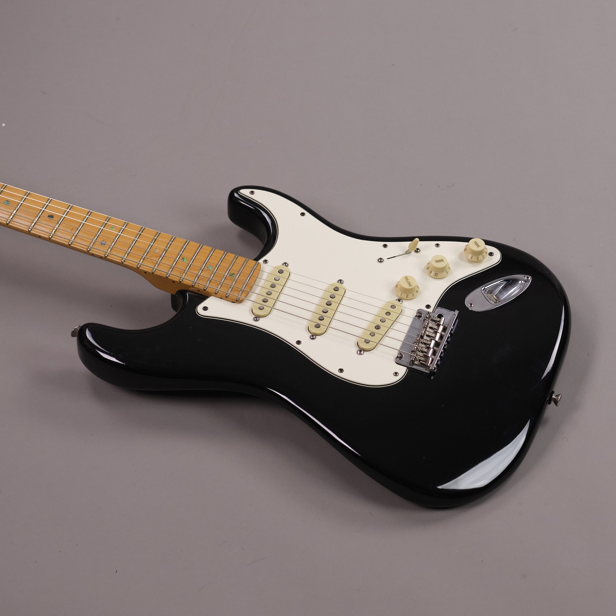 2011 Fender Stratocaster Deluxe (USA, Black, OHSC)