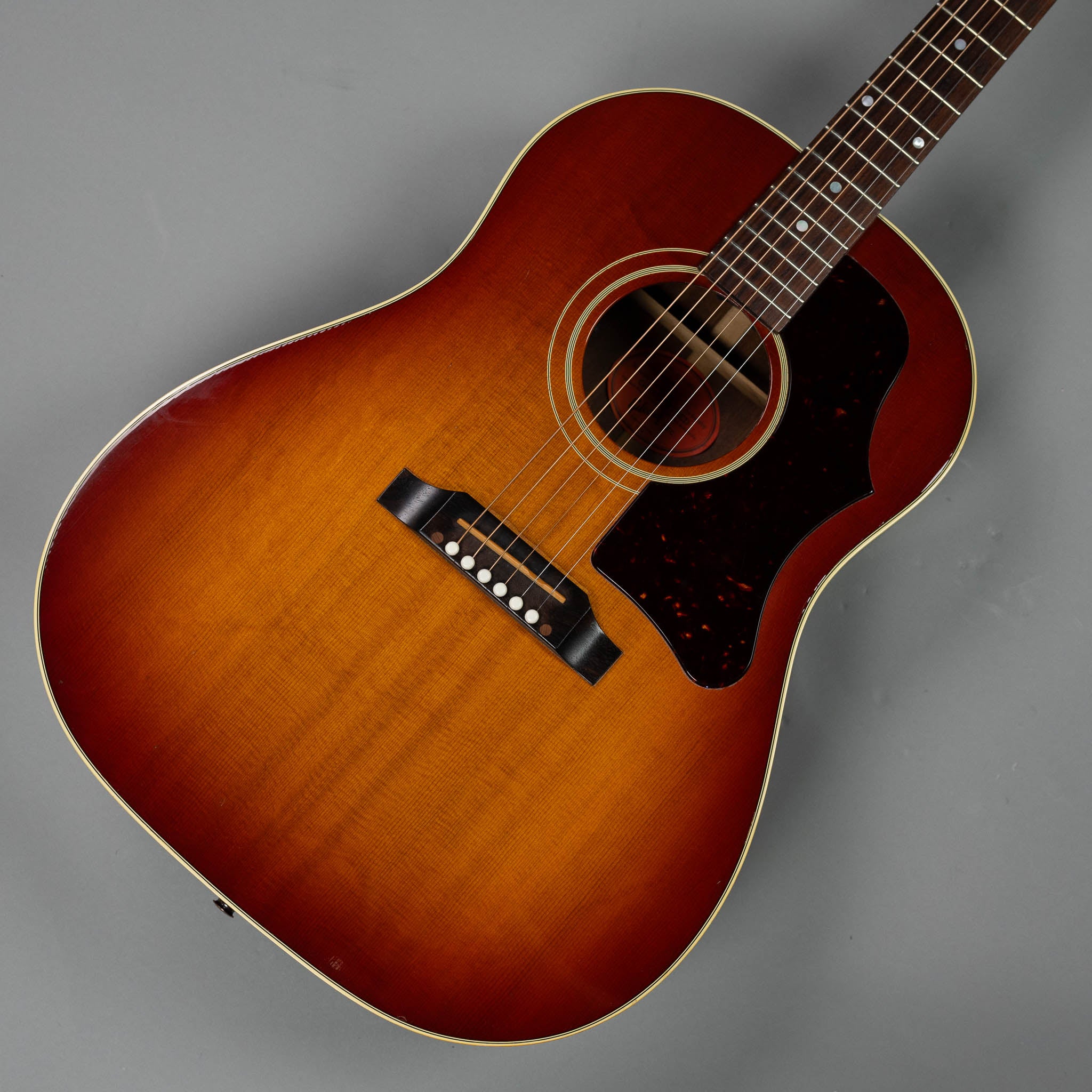 1999 Gibson J-45 (USA, Heritage Cherry Sunburst, Pickup, HSC)