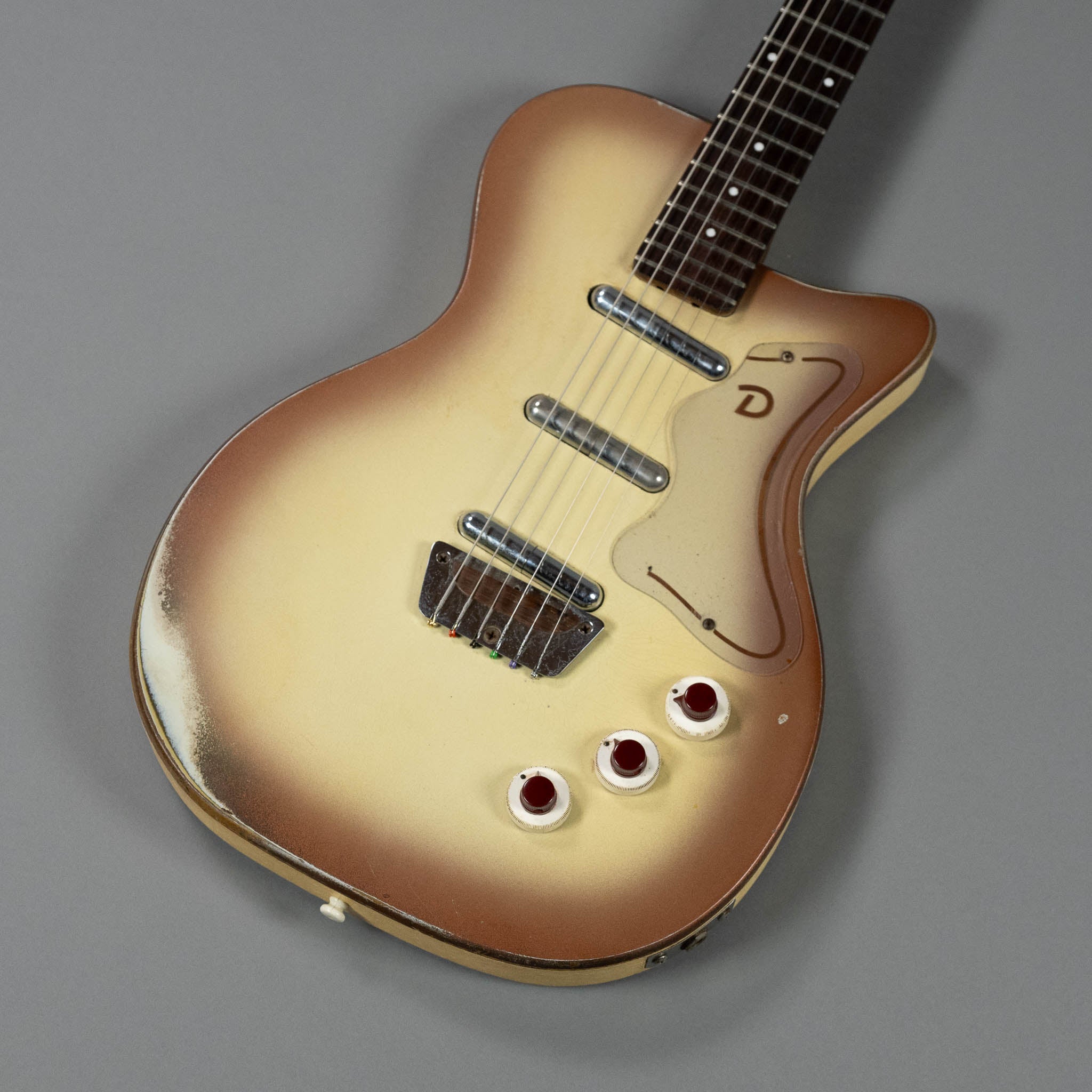 1957 Danelectro U3 (USA, Copperburst)