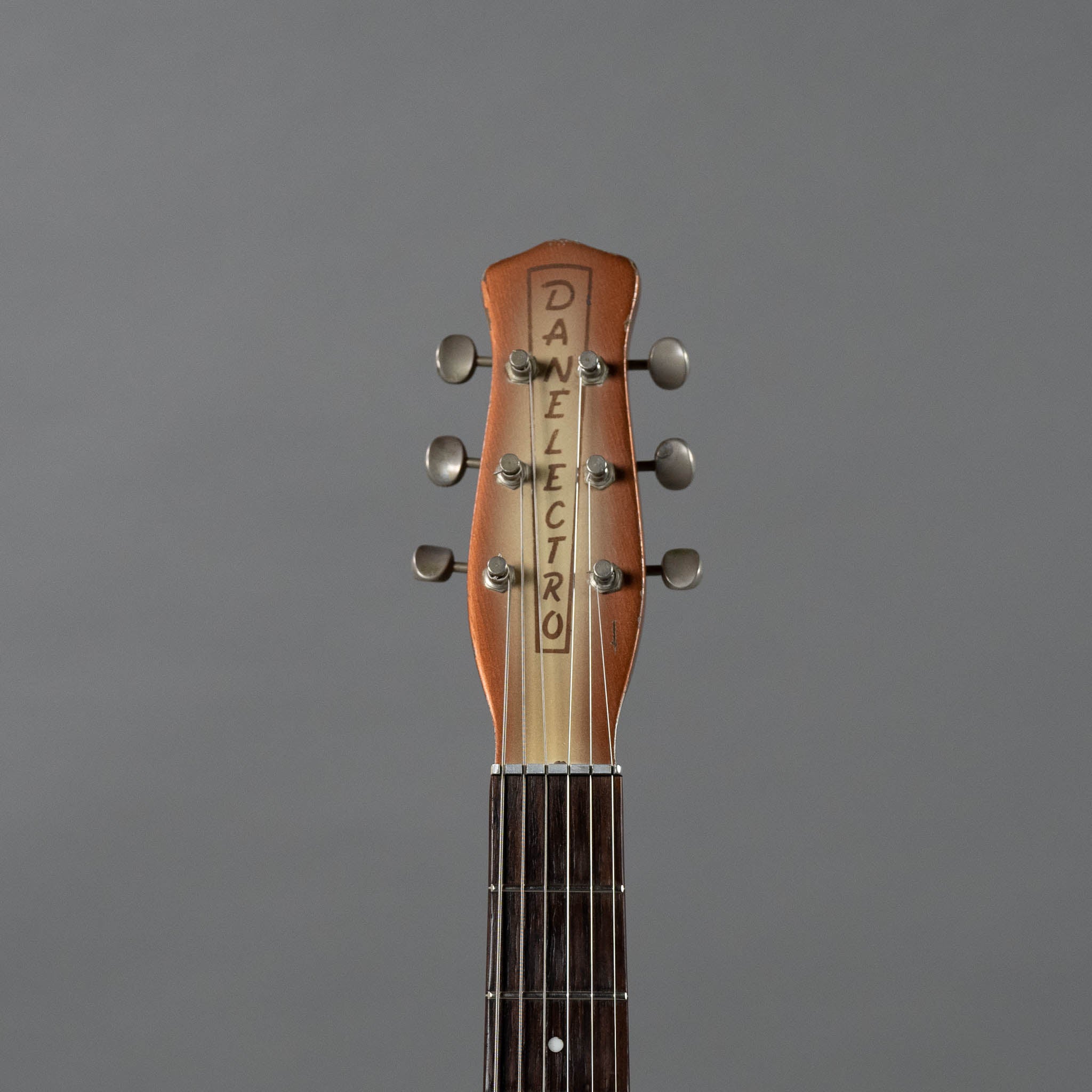 1957 Danelectro U3 (USA, Copperburst)