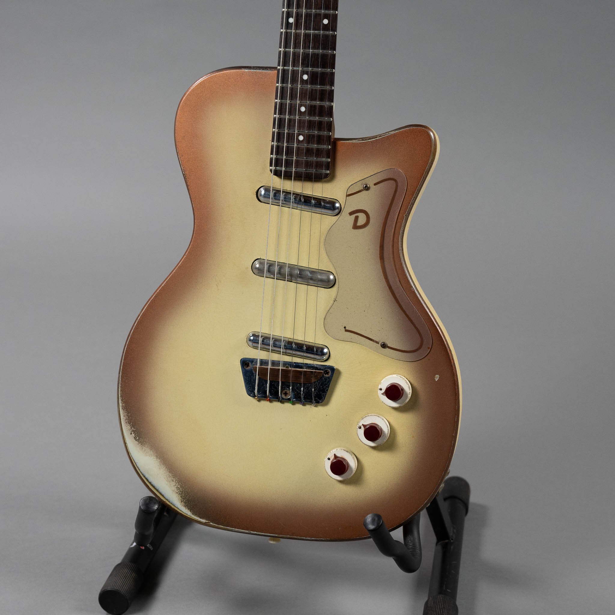 1957 Danelectro U3 (USA, Copperburst)