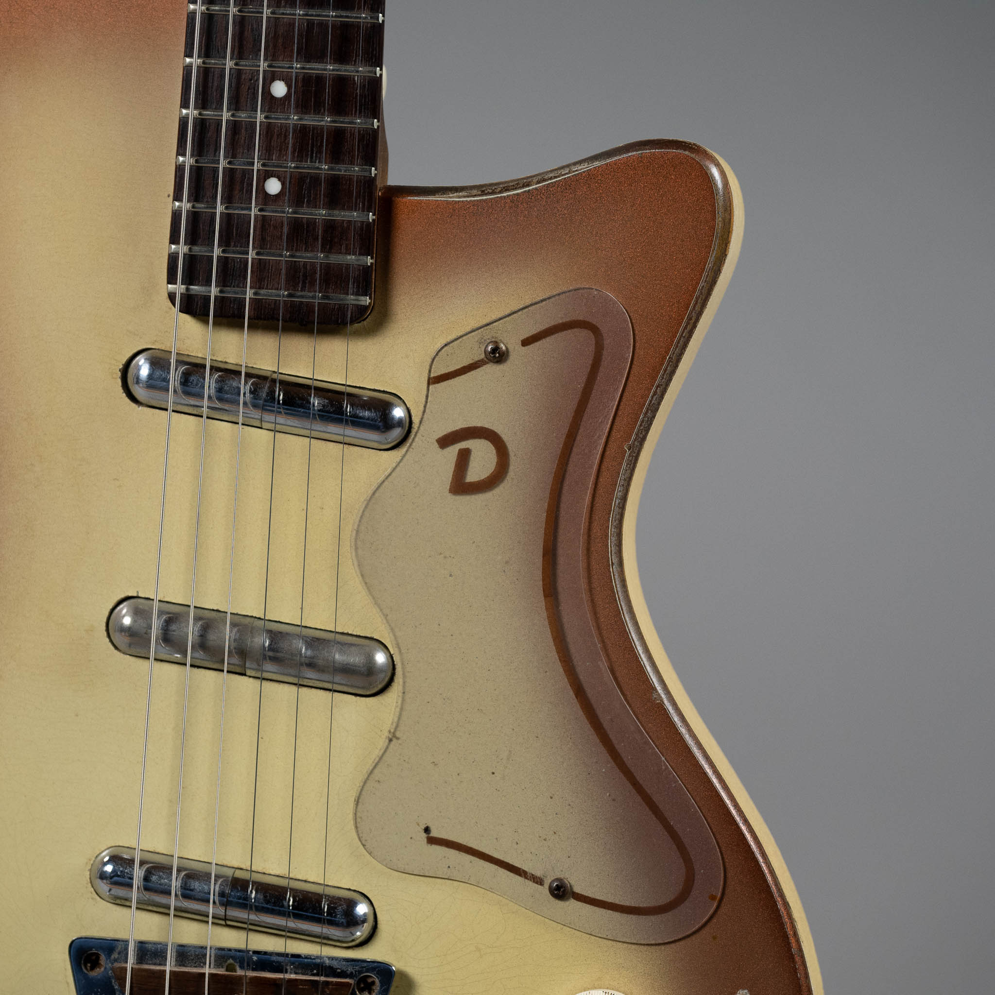 1957 Danelectro U3 (USA, Copperburst)