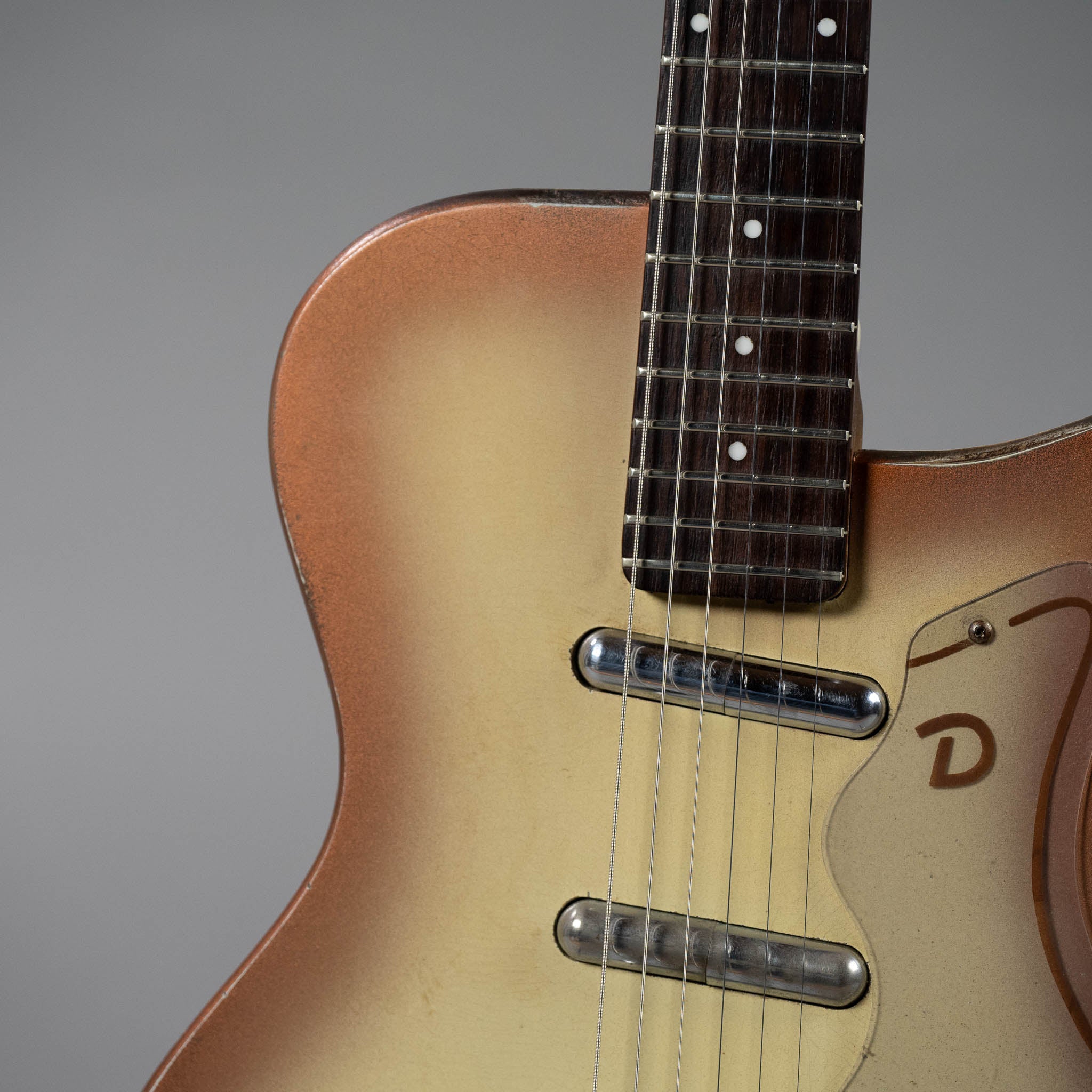 1957 Danelectro U3 (USA, Copperburst)