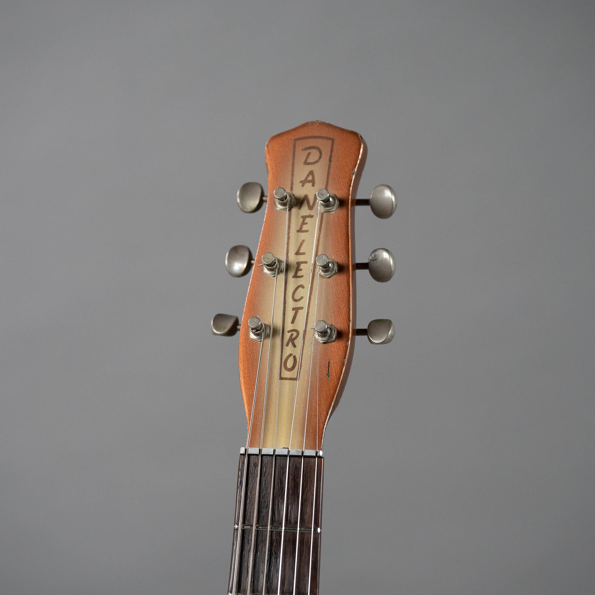 1957 Danelectro U3 (USA, Copperburst)