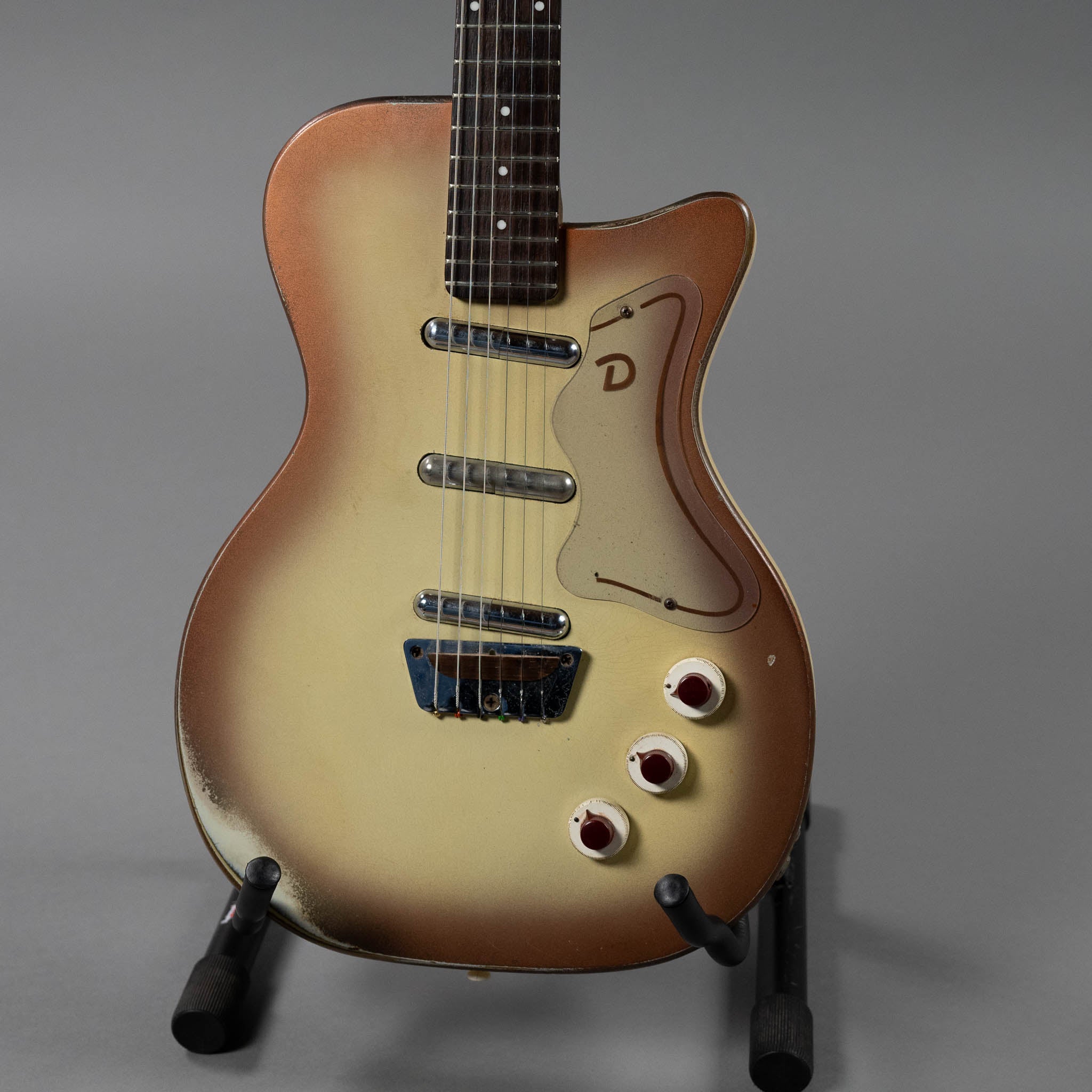 1957 Danelectro U3 (USA, Copperburst)