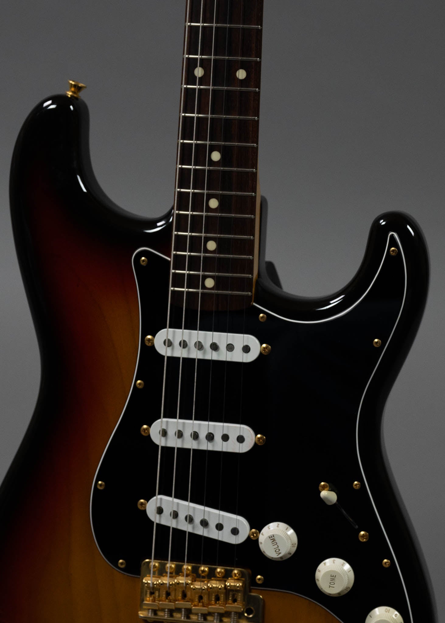 1997 Fender ST-62G-80TX Stratocaster (Japan, Sunburst, Gold