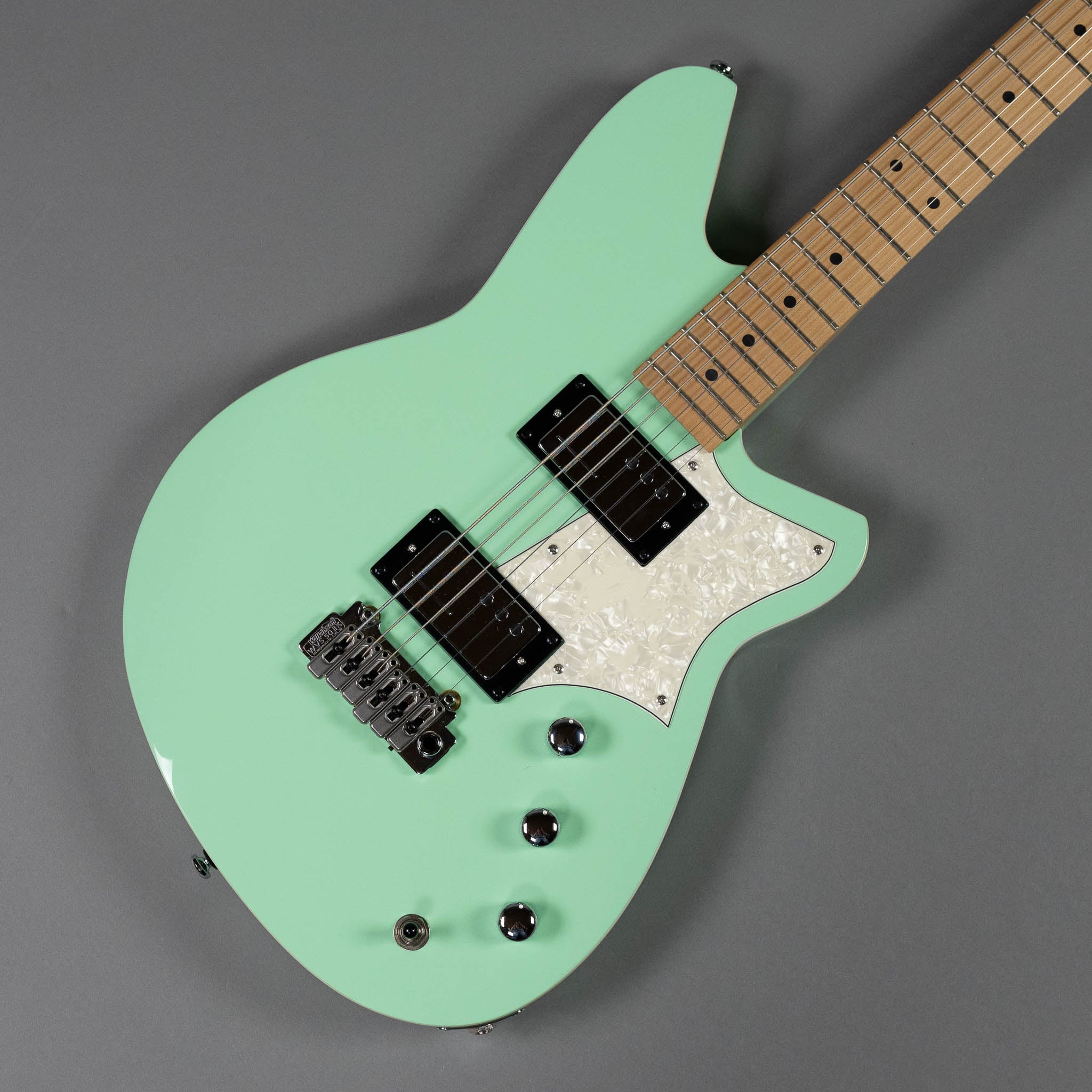 c2023 Reverend Descent W Baritone Electric (Korea, Sea Foam Green)