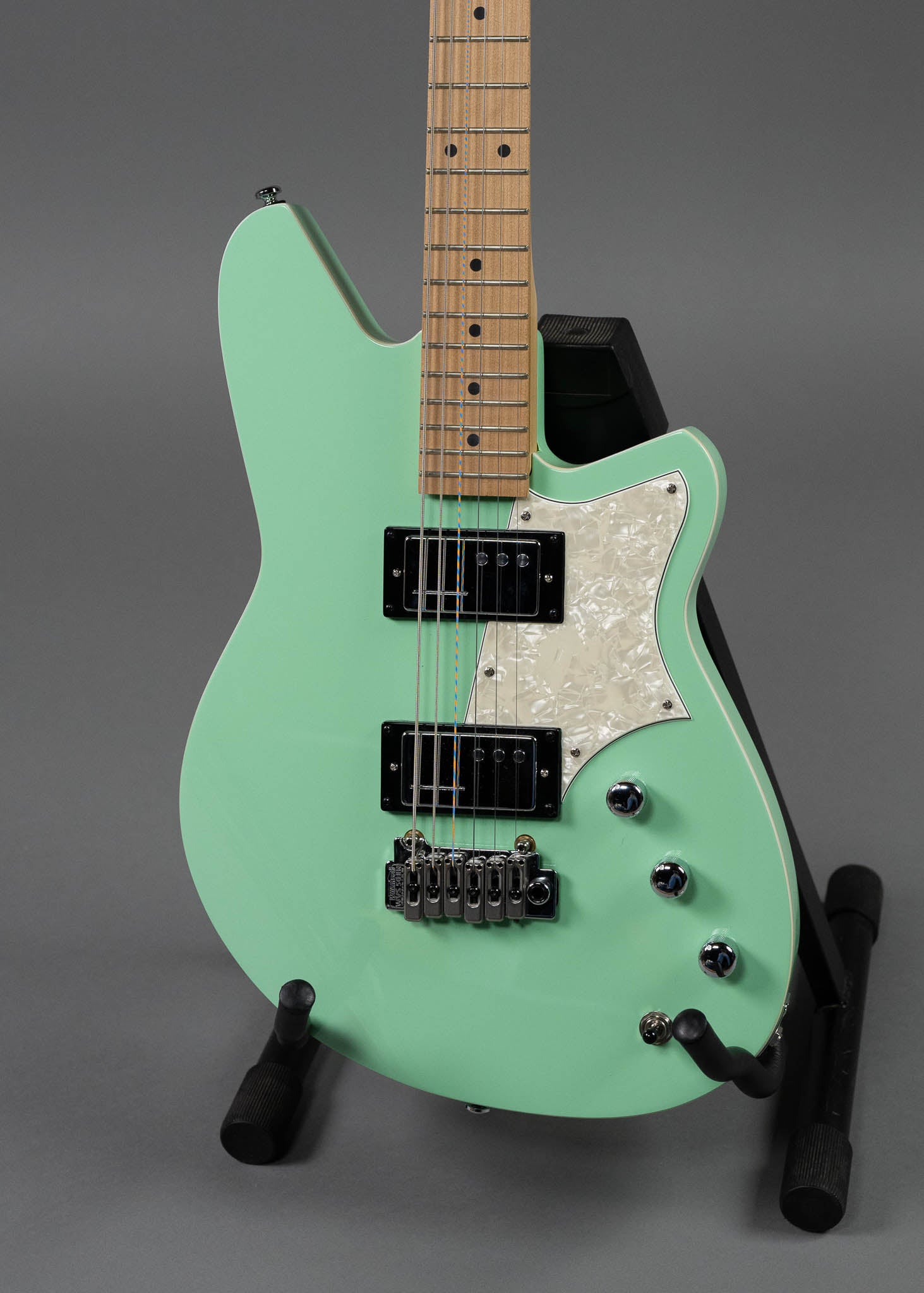 c2023 Reverend Descent W Baritone Electric (Korea, Sea Foam Green)