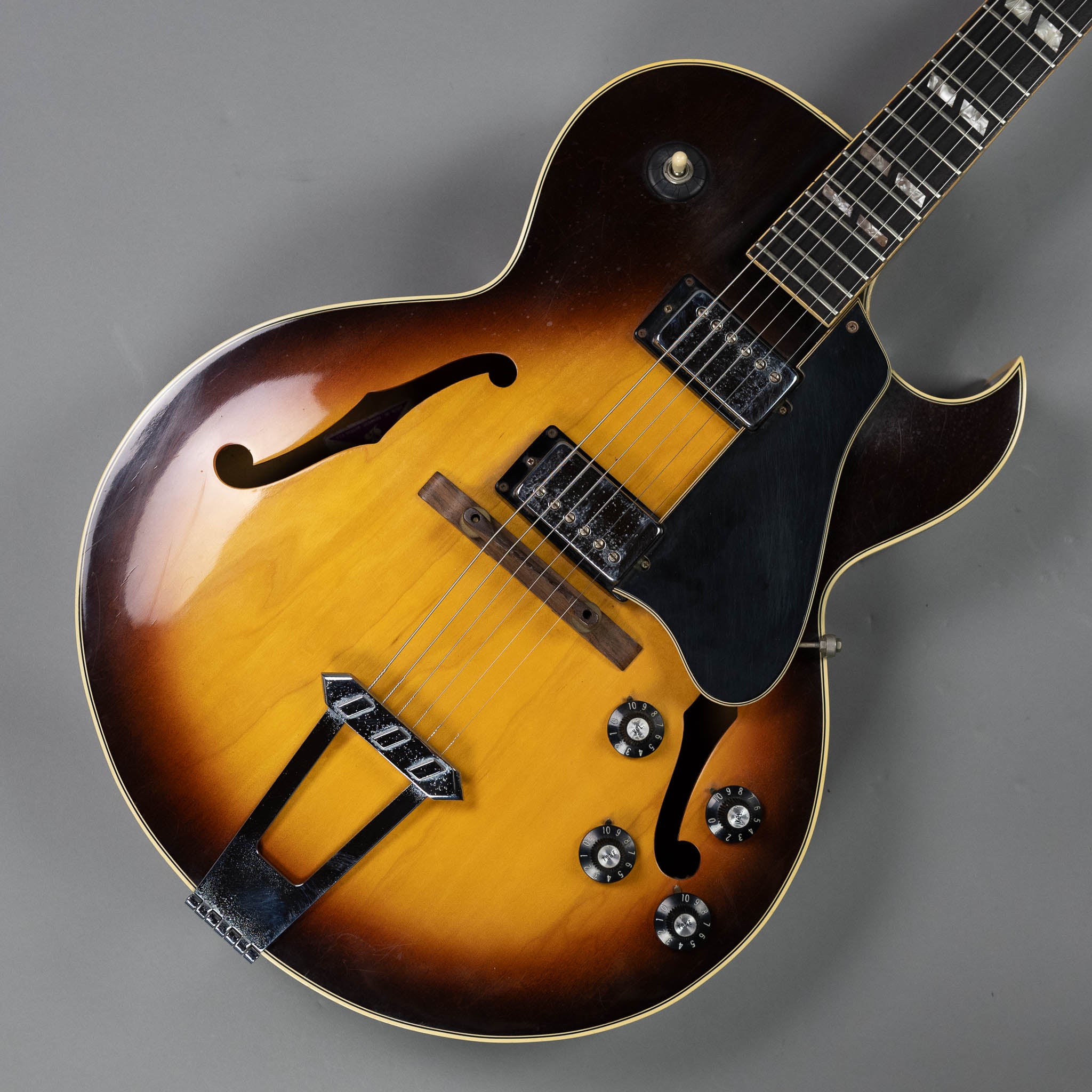 1975 Gibson ES-175D (USA, Sunburst, OHSC)