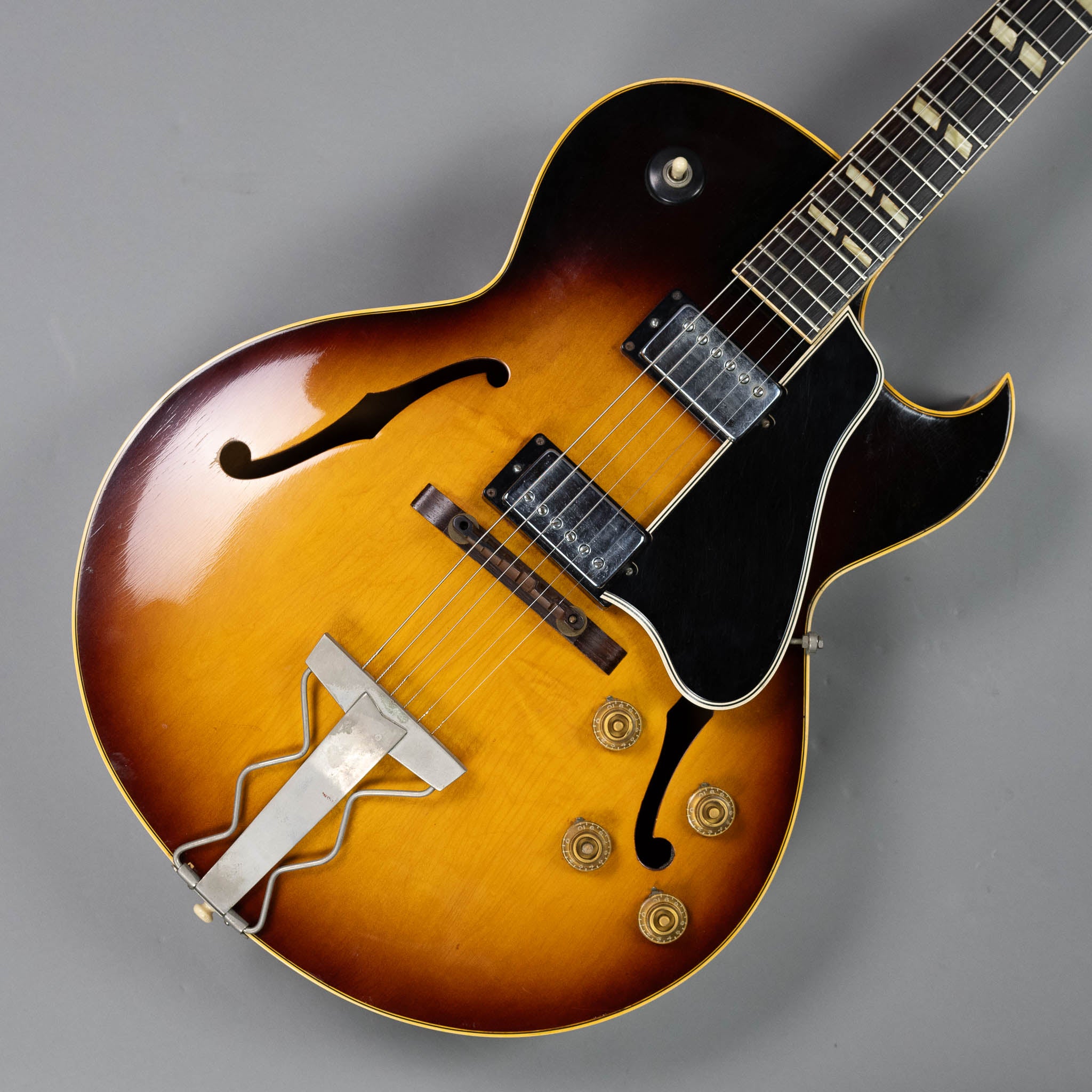 1965 Gibson ES-175D (Wide Nut, USA, Sunburst, OHSC)