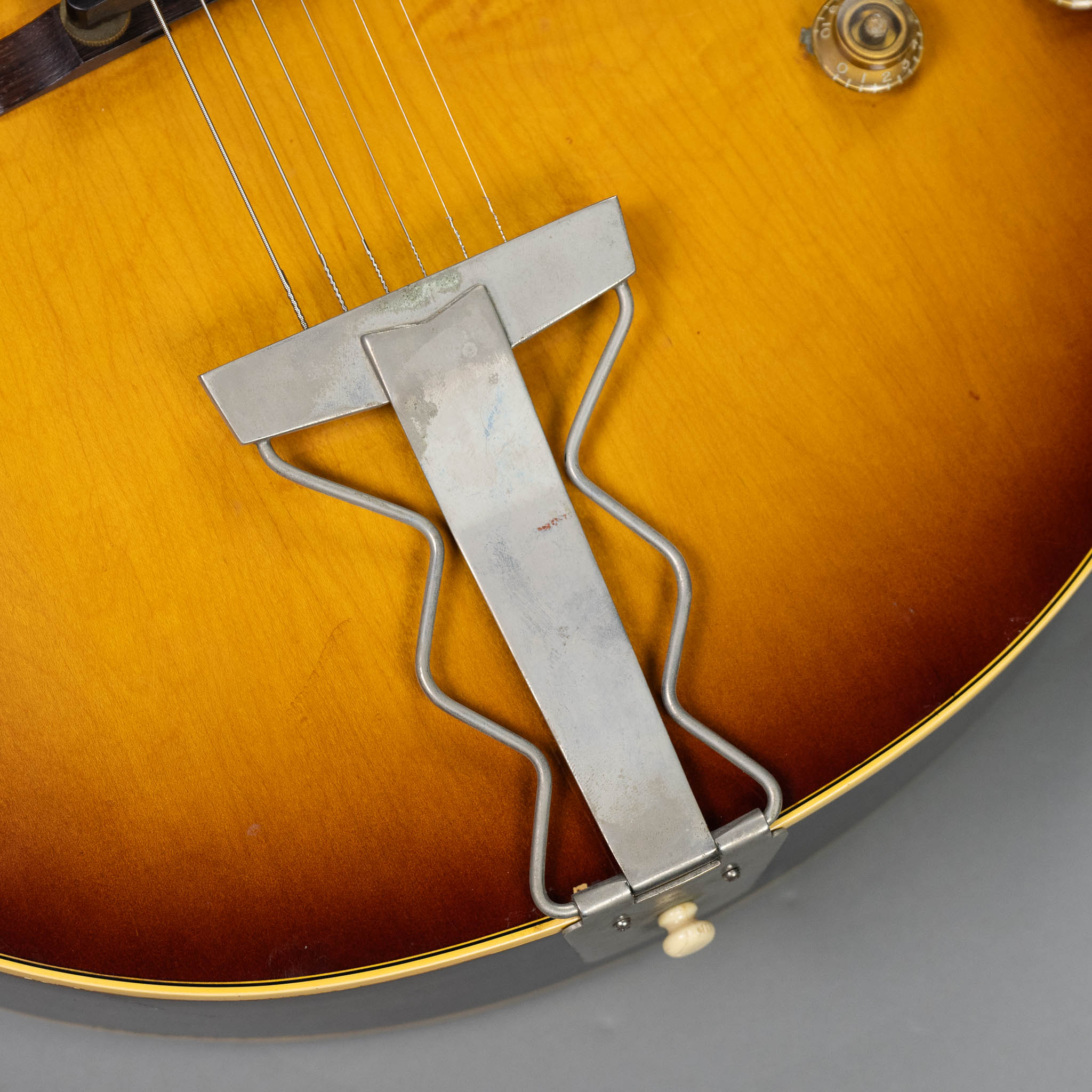 1965 Gibson ES-175D (Wide Nut, USA, Sunburst, OHSC)