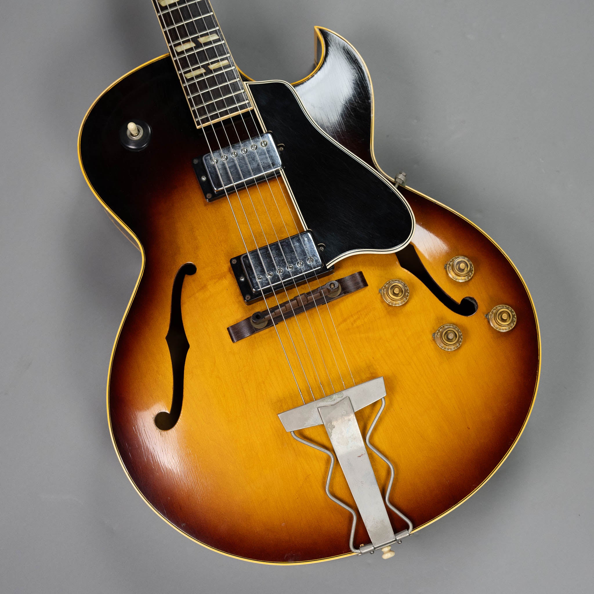 1965 Gibson ES-175D (Wide Nut, USA, Sunburst, OHSC)