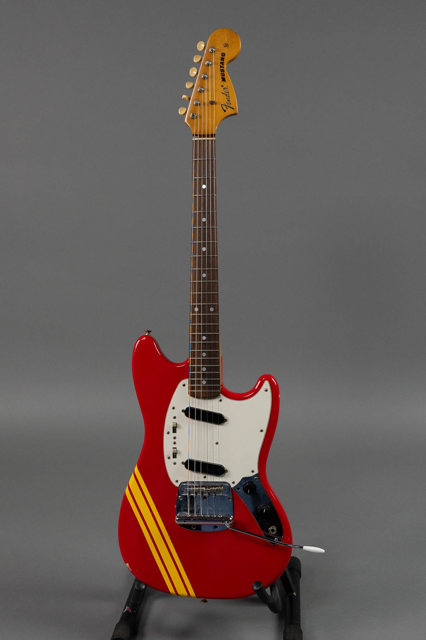 2004 Fender Mustang (Japan, Comp Red Refin, Gig Bag)