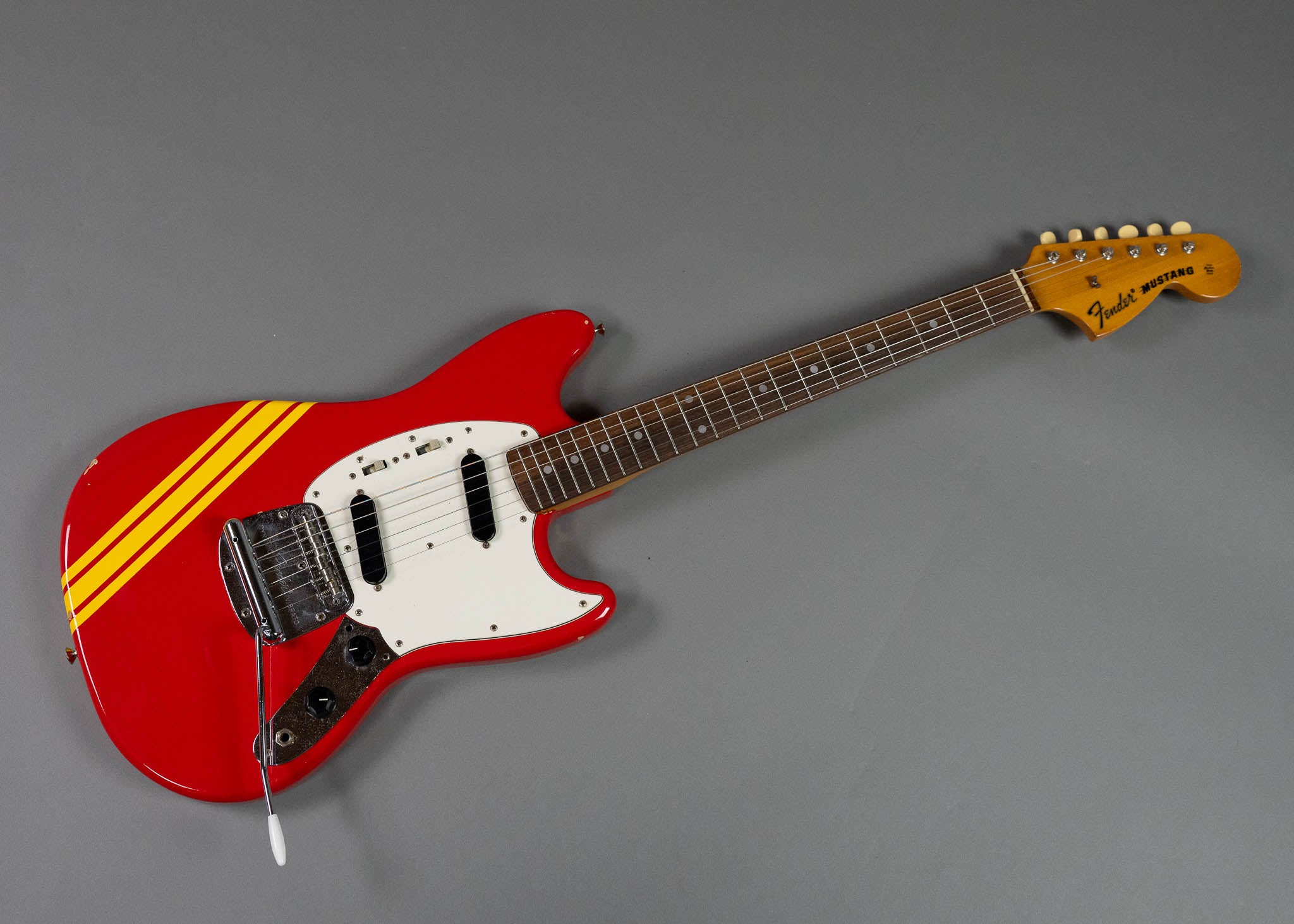 2004 Fender Mustang (Japan, Comp Red Refin, Gig Bag)