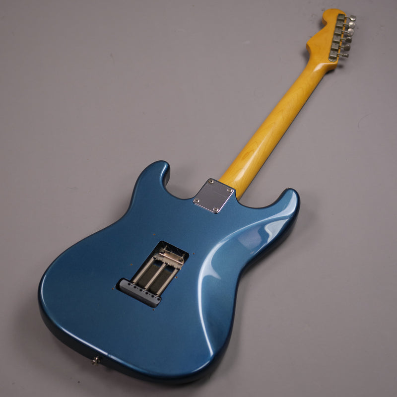 2004 Fender Stratocaster (Japan, Lake Placid Blue)