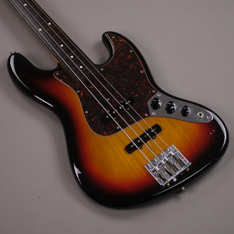 2005 Fender Fretless Jazz Bass (Japan, Sunburst)