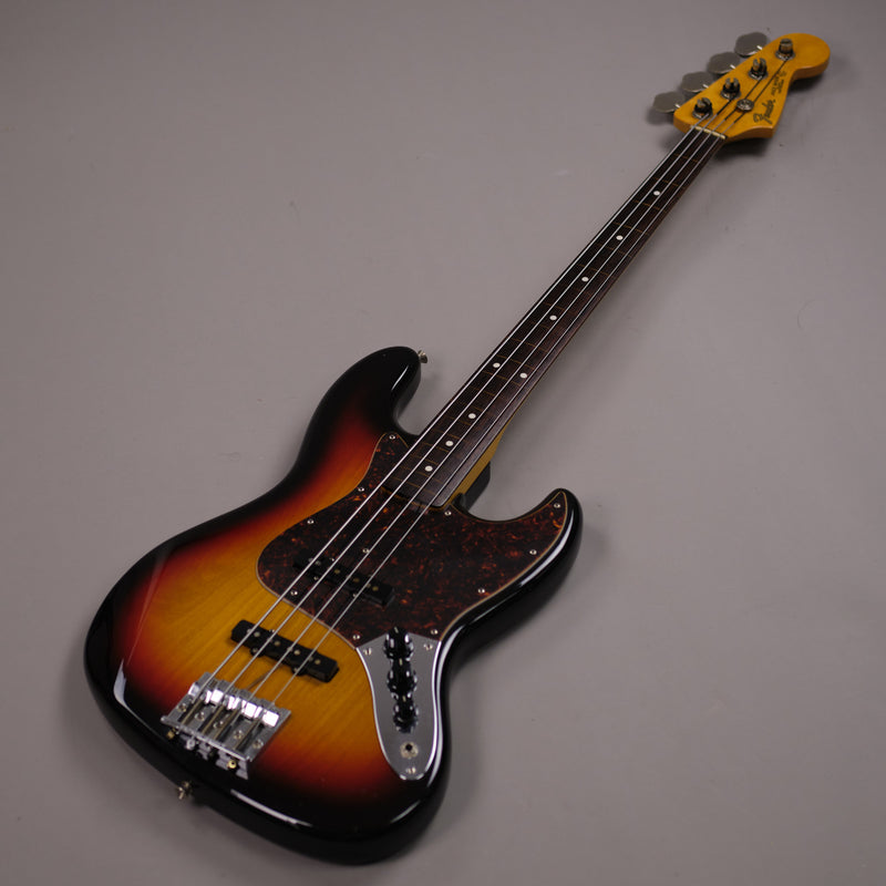 2005 Fender Fretless Jazz Bass (Japan, Sunburst)