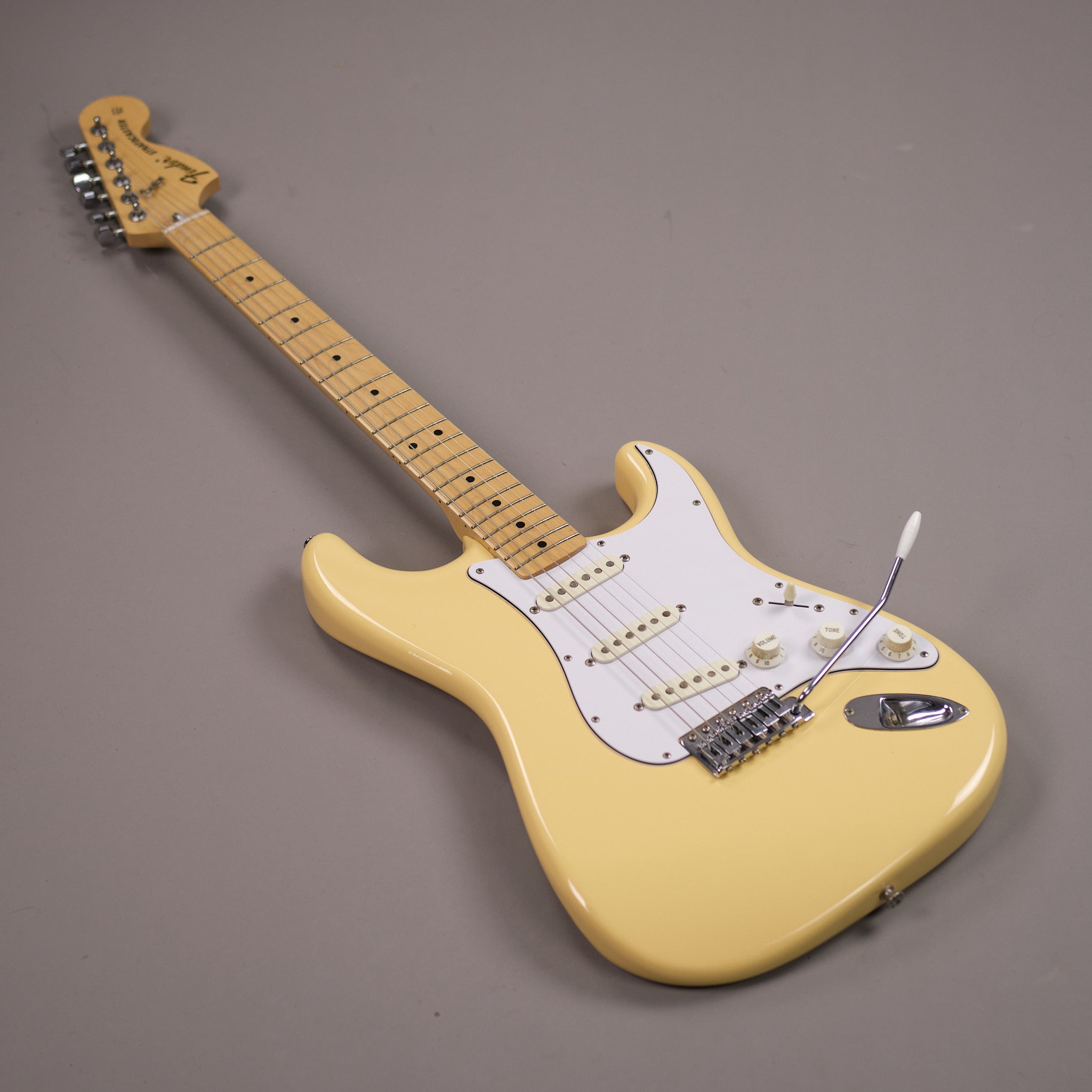 2011 Fender Stratocaster 70's RI (Japan, Vintage White)