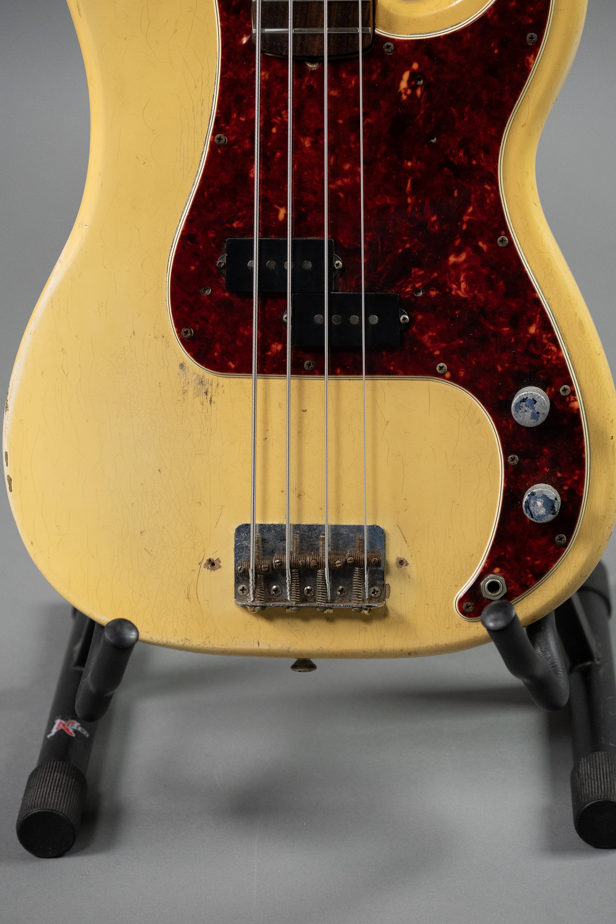 1966 Fender Precision Bass (USA, Olympic White, HSC)