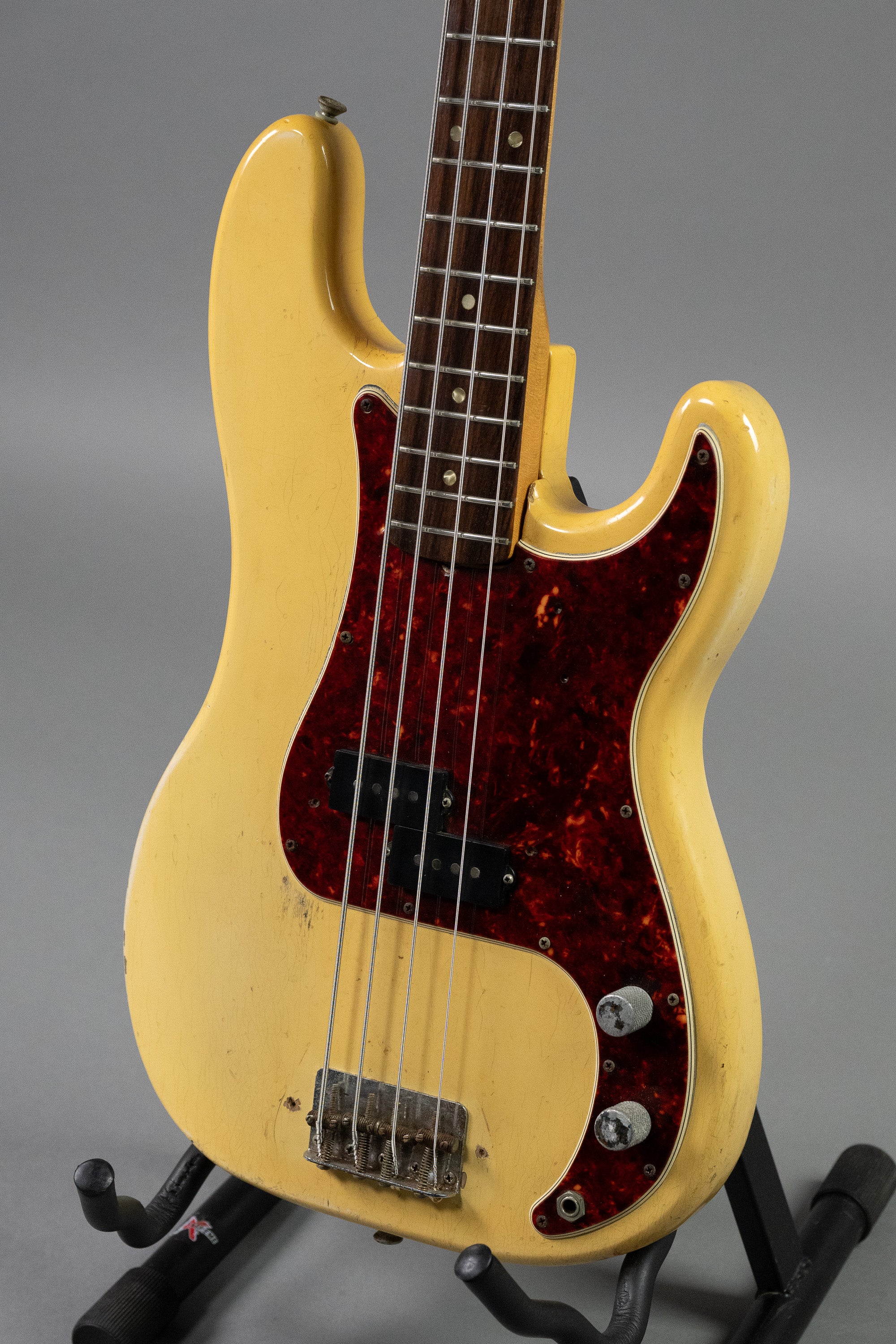 1966 Fender Precision Bass (USA, Olympic White, HSC)