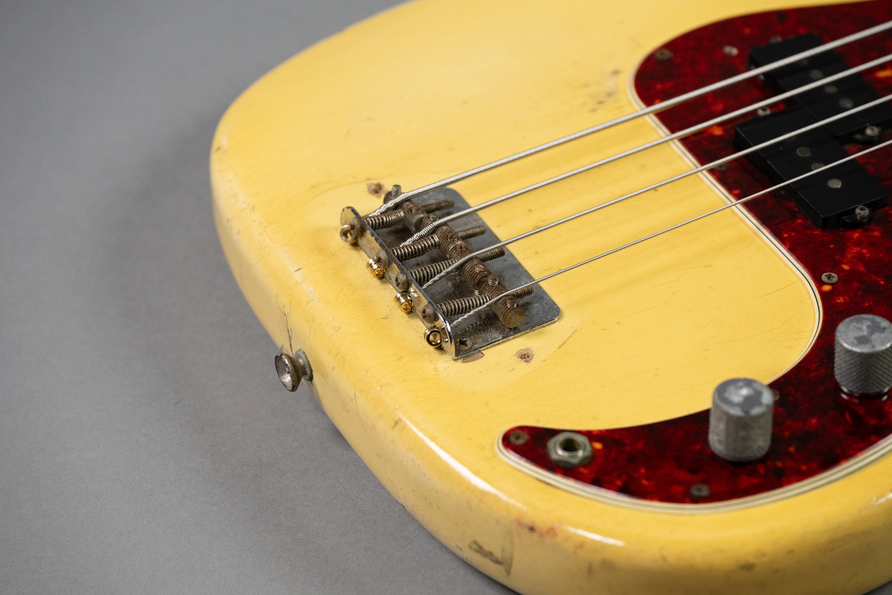 1966 Fender Precision Bass (USA, Olympic White, HSC)