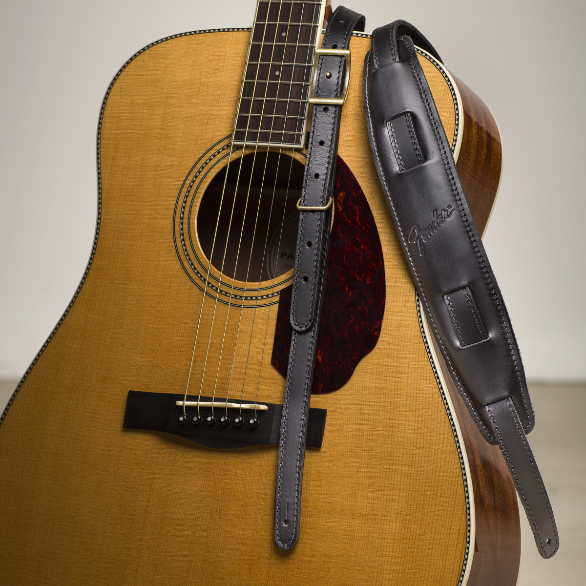 Fender Mustang Saddle Strap (Black)